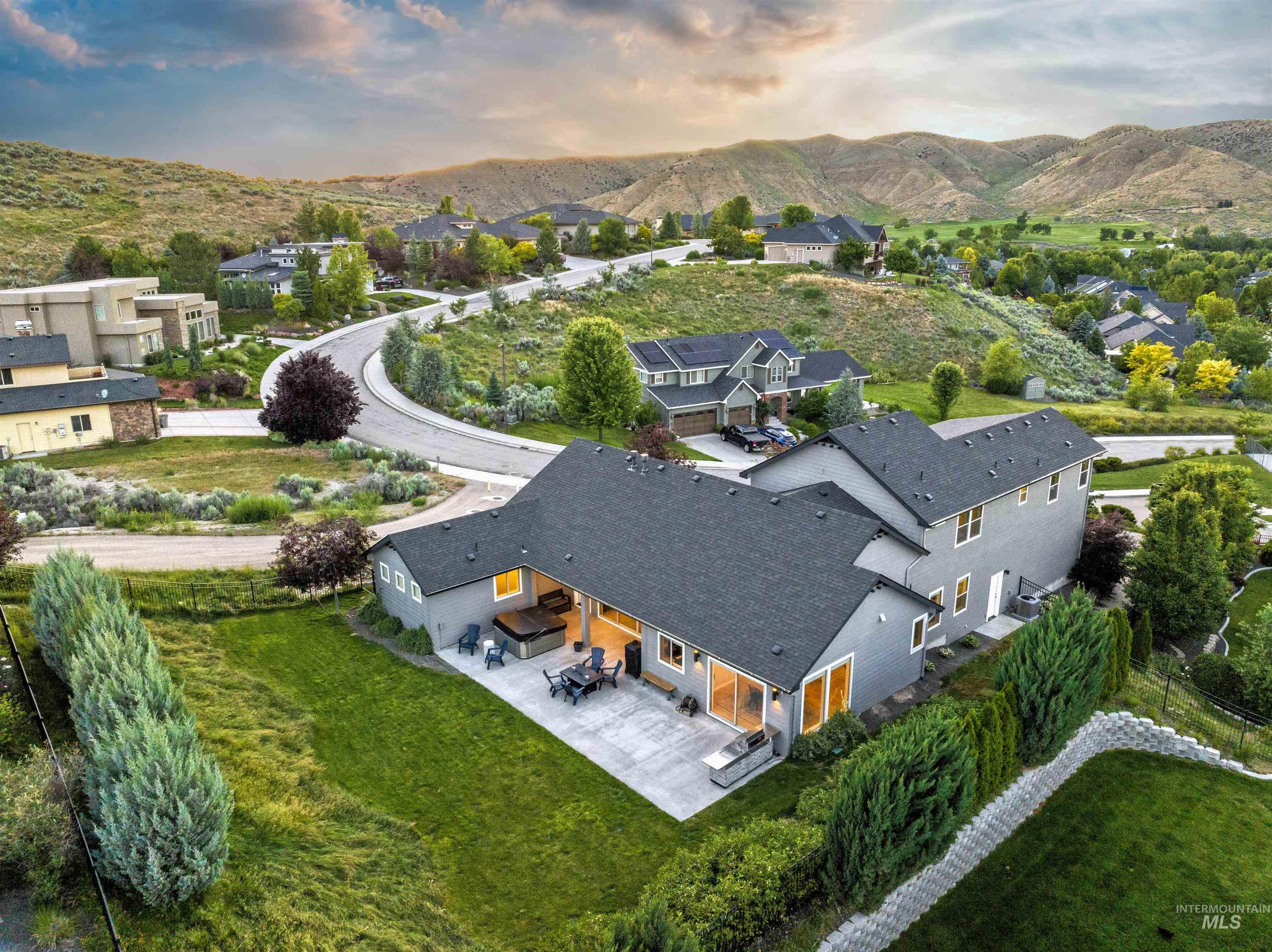 2177 W Winter Camp Dr, Boise, Idaho 83703, 5 Bedrooms, 4 Bathrooms, Residential For Sale, Price $1,250,000,MLS 98988624