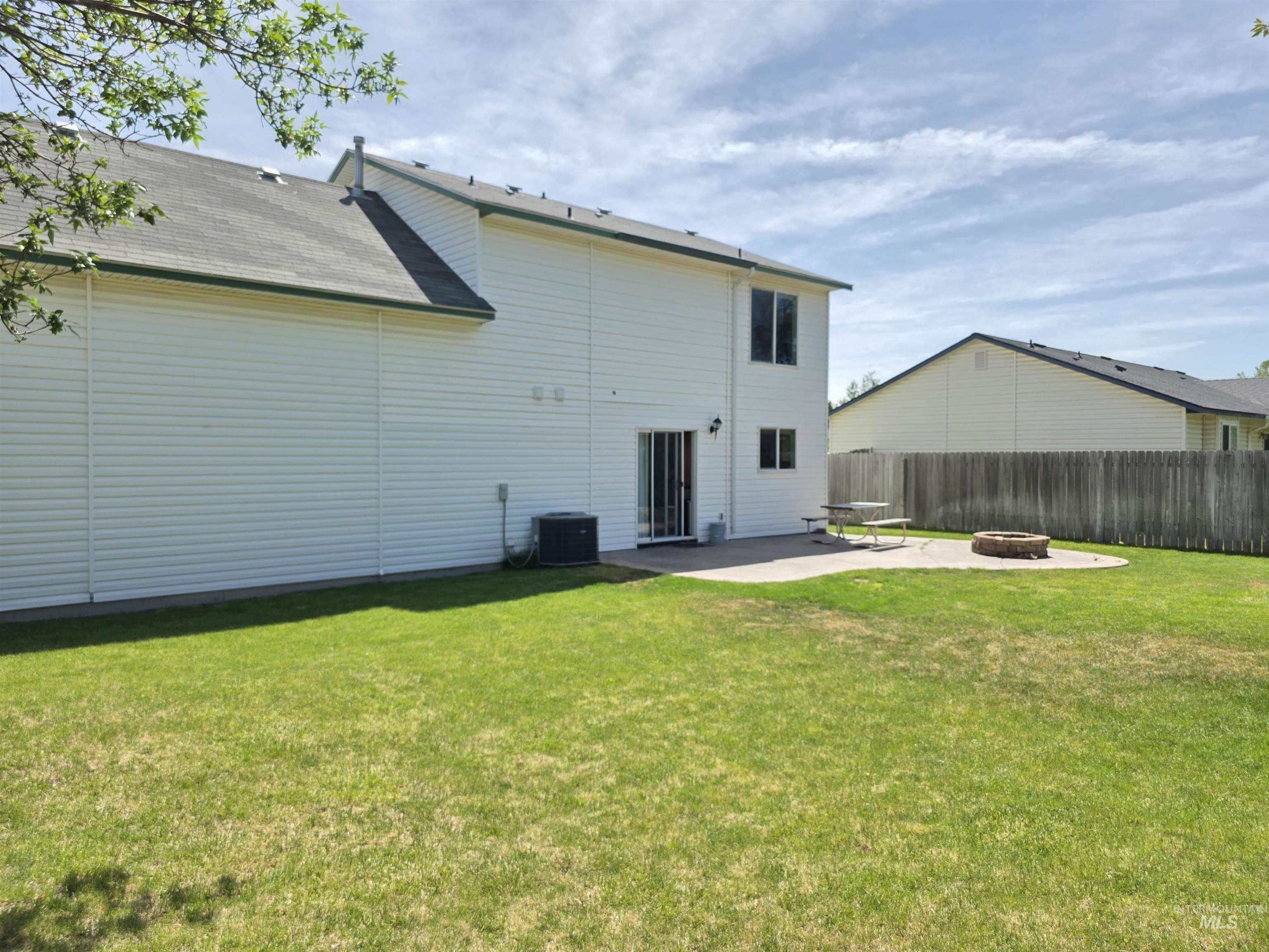 1855 Sparrow Hawk Ave, Kuna, Idaho 83634, 4 Bedrooms, 2.5 Bathrooms, Residential For Sale, Price $419,990, 98988625