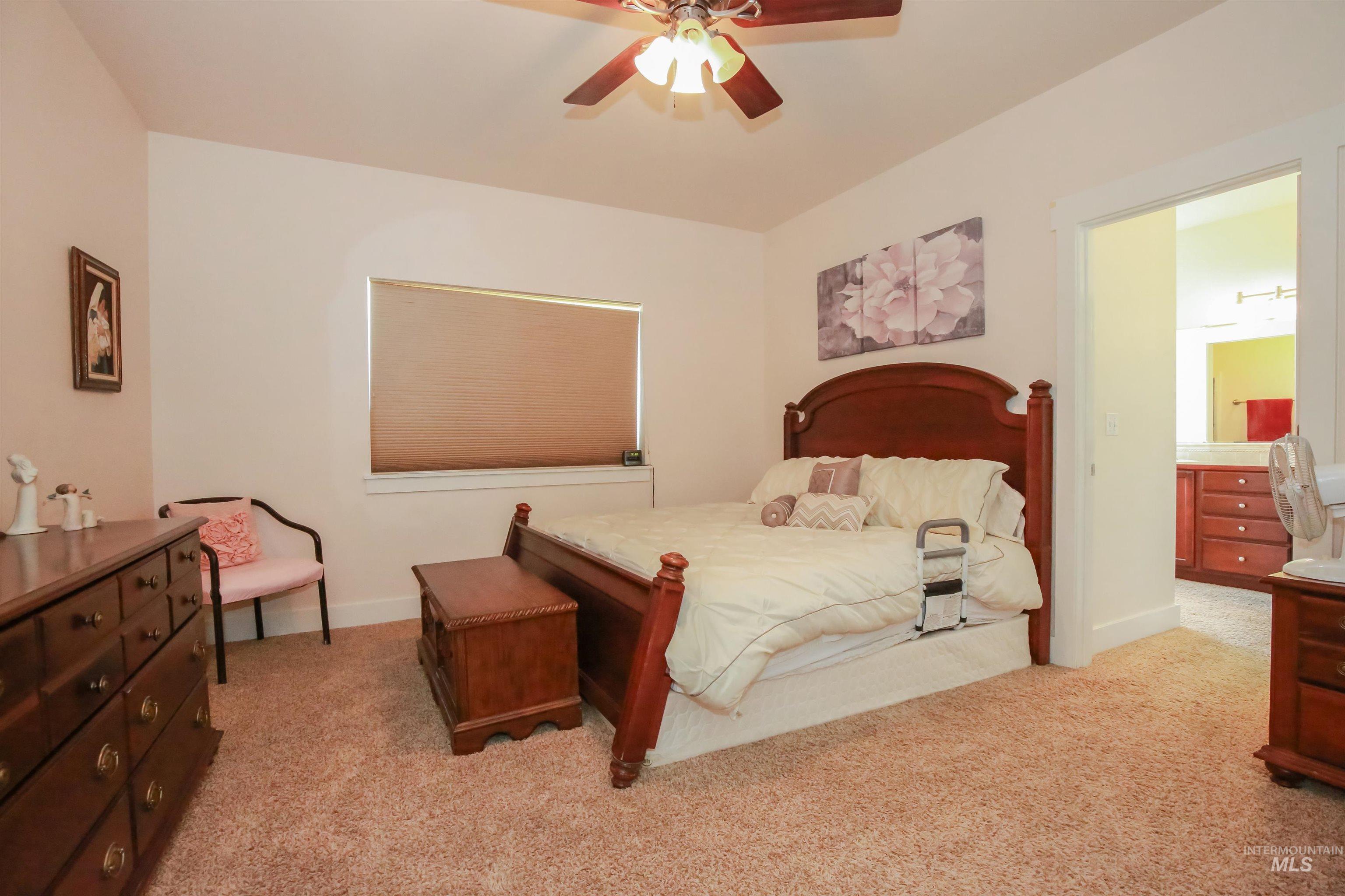 985 Shamrock Ct., Fruitland, Idaho 83619, 3 Bedrooms, 2 Bathrooms, Residential For Sale, Price $399,900, 98988629