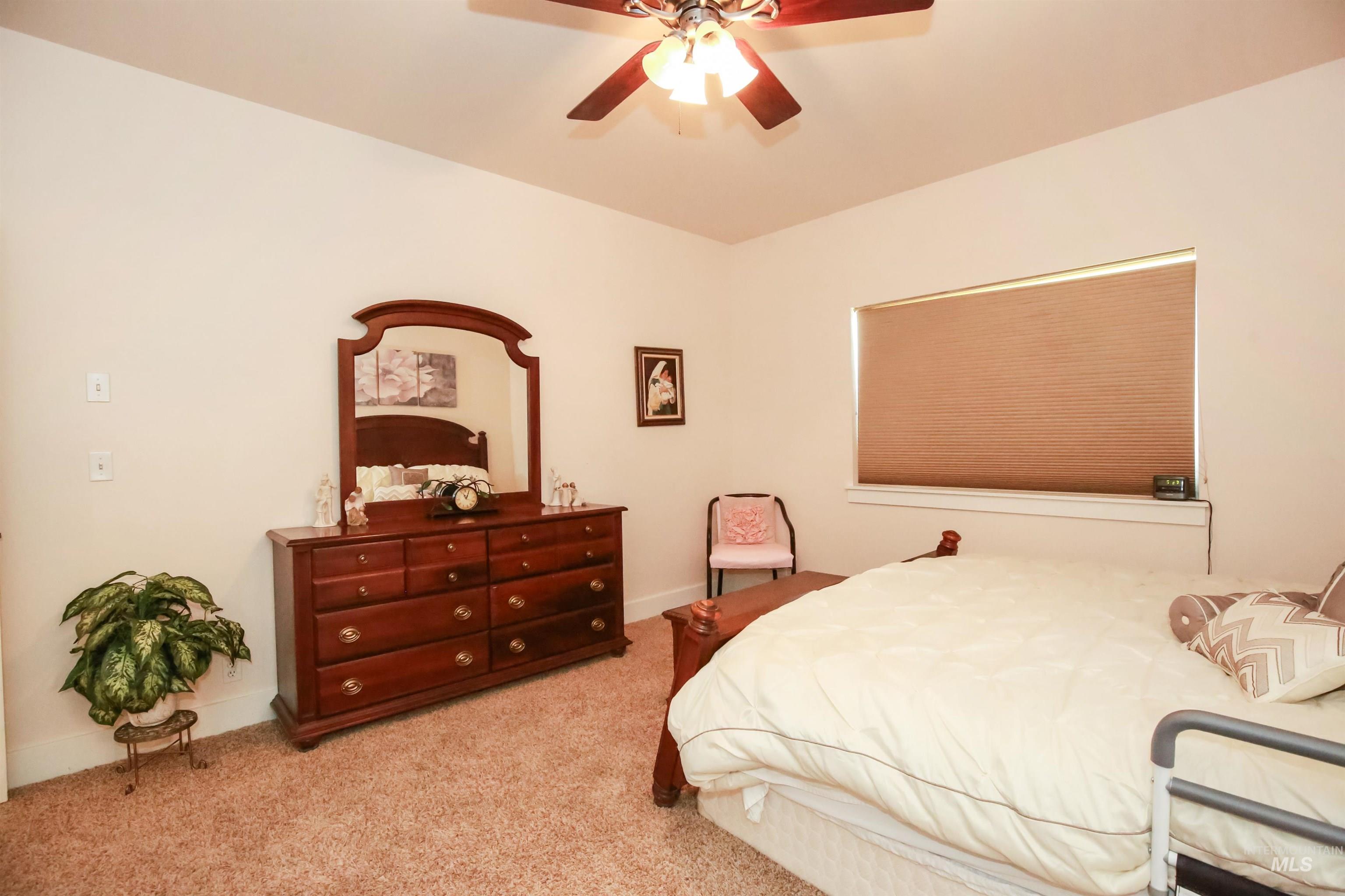 985 Shamrock Ct., Fruitland, Idaho 83619, 3 Bedrooms, 2 Bathrooms, Residential For Sale, Price $415,000, 98988629