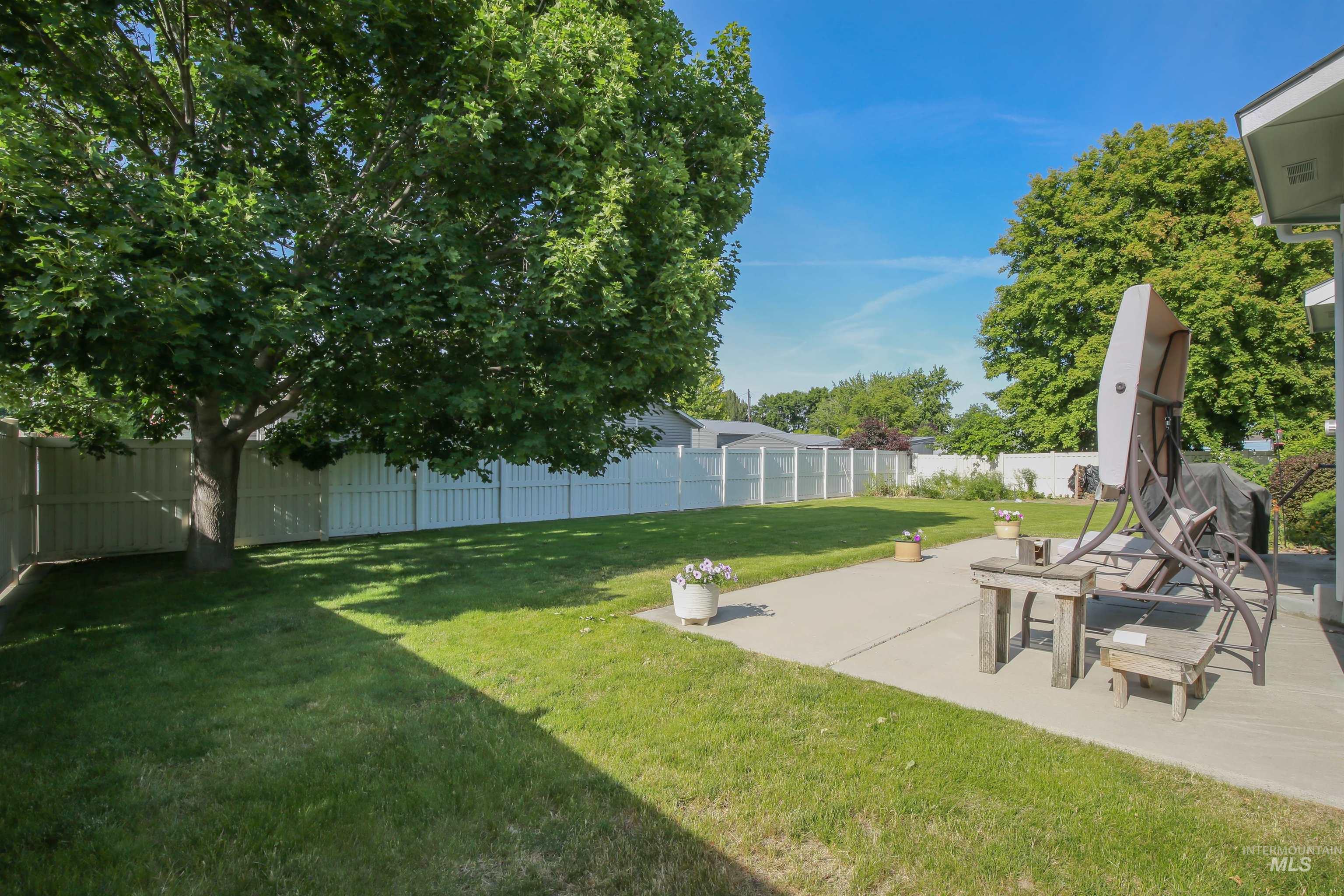 985 Shamrock Ct., Fruitland, Idaho 83619, 3 Bedrooms, 2 Bathrooms, Residential For Sale, Price $415,000, 98988629