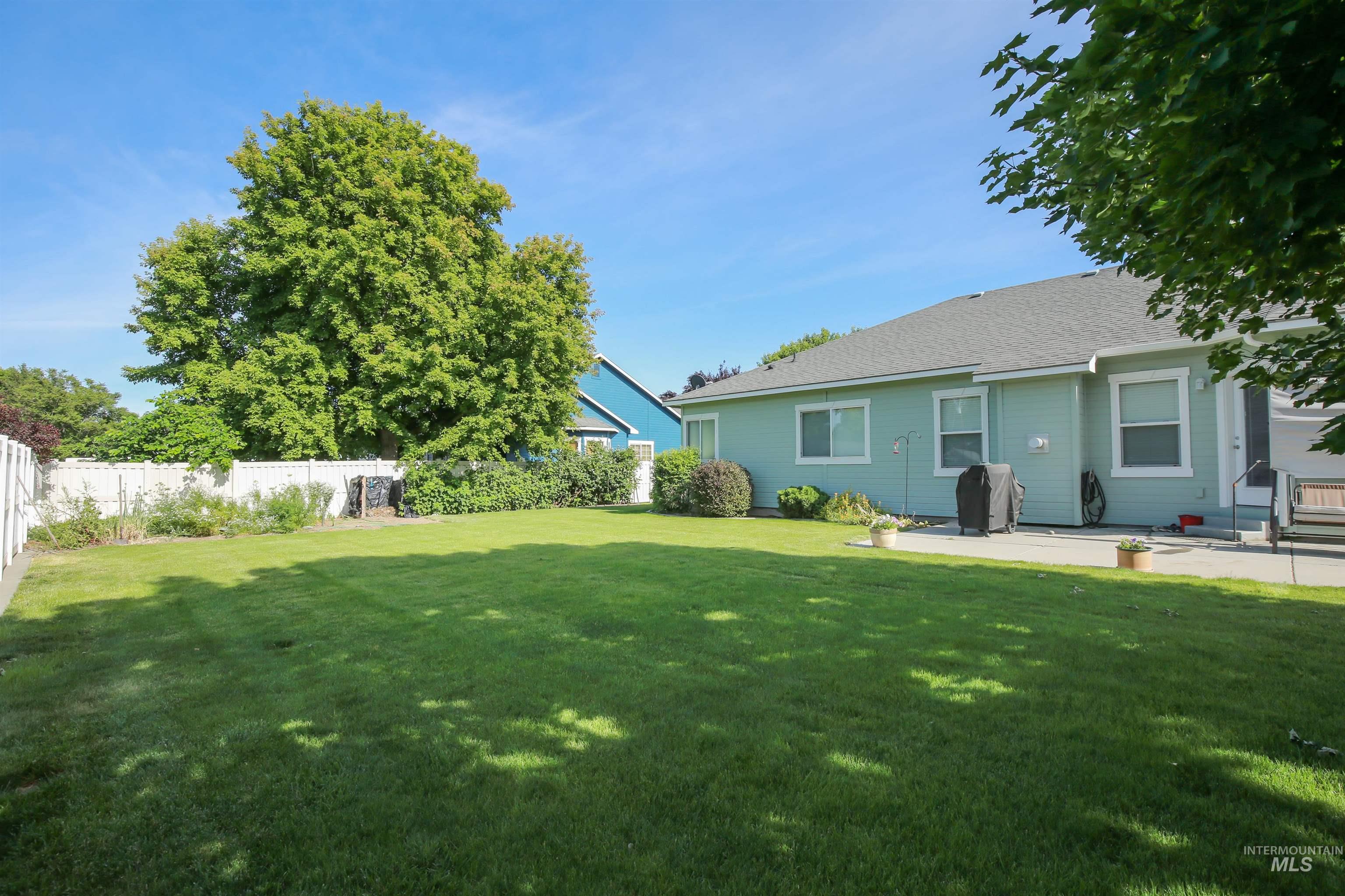 985 Shamrock Ct., Fruitland, Idaho 83619, 3 Bedrooms, 2 Bathrooms, Residential For Sale, Price $399,900, 98988629