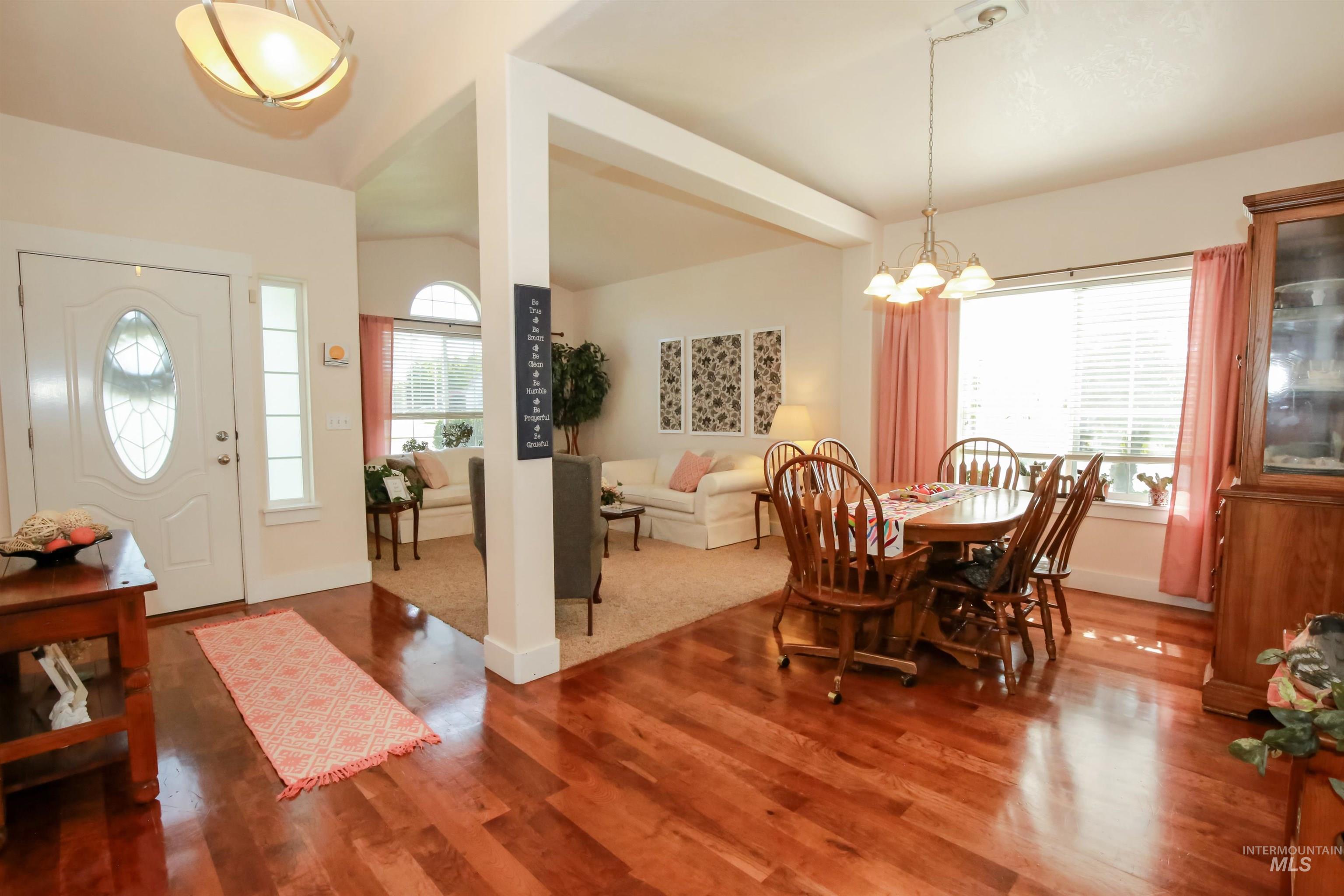 985 Shamrock Ct., Fruitland, Idaho 83619, 3 Bedrooms, 2 Bathrooms, Residential For Sale, Price $415,000, 98988629