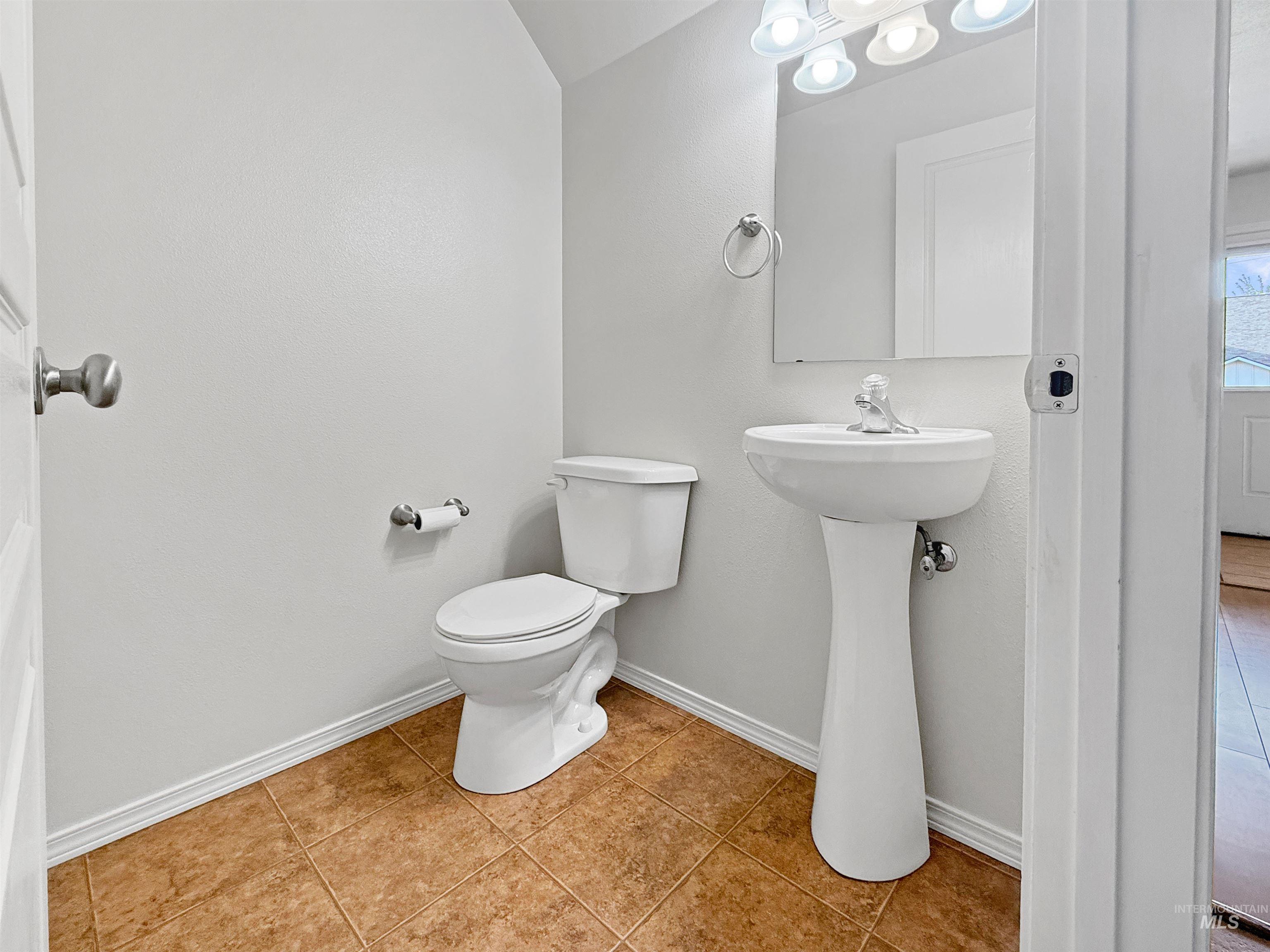 1354 Bristol Road, Moscow, Idaho 83843, 3 Bedrooms, 2.5 Bathrooms, Residential For Sale, Price $390,000, 98988630