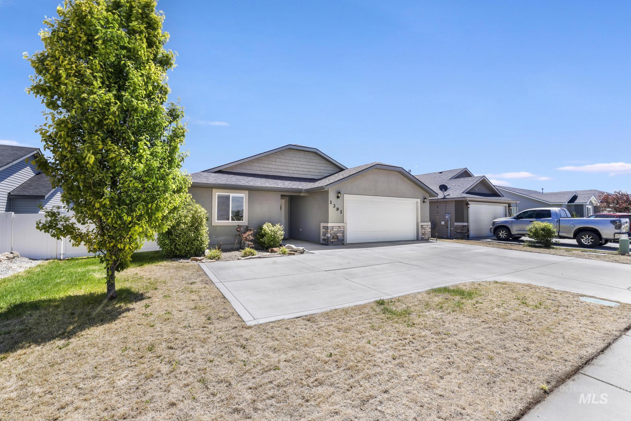 1391 Kenyon Rd, Twin Falls, Idaho 83301-5876, 3 Bedrooms, 2 Bathrooms, Residential For Sale, Price $349,900, 98988634