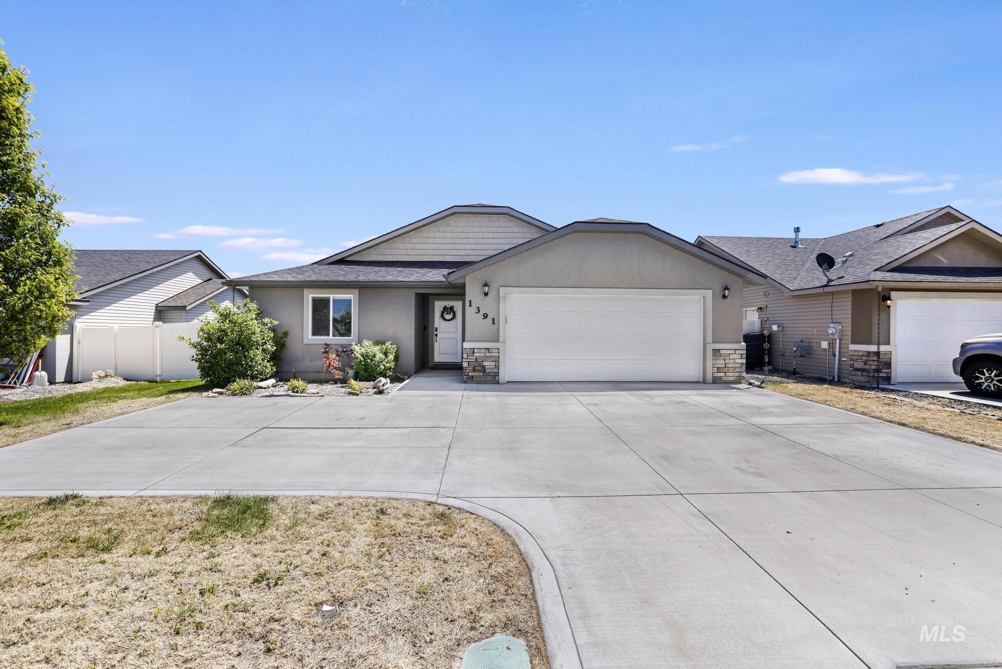 1391 Kenyon Rd, Twin Falls, Idaho 83301-5876, 3 Bedrooms, 2 Bathrooms, Residential For Sale, Price $349,900, 98988634