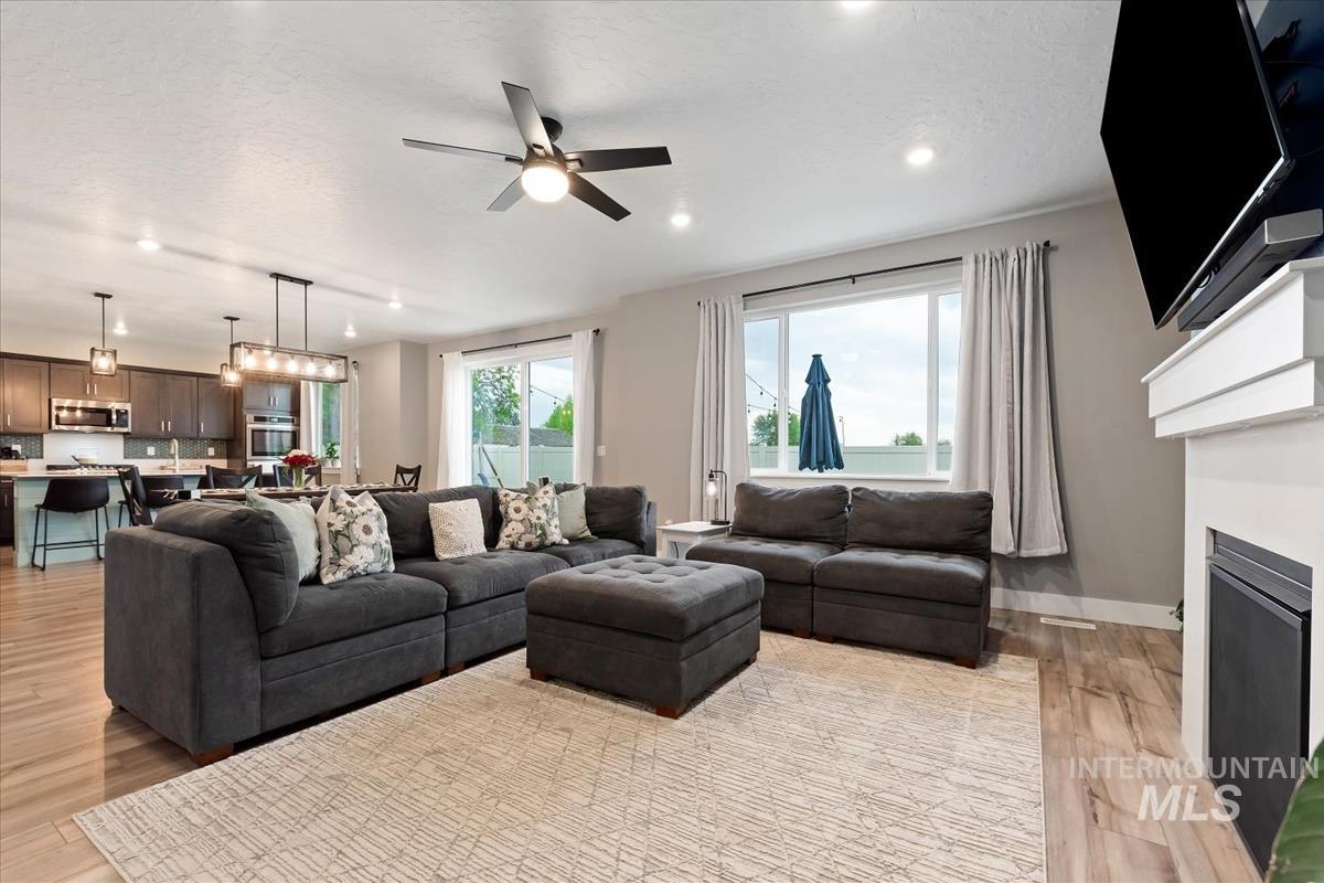815 Knowledge St, Middleton, Idaho 83644, 4 Bedrooms, 2.5 Bathrooms, Residential For Sale, Price $539,900, 98988642