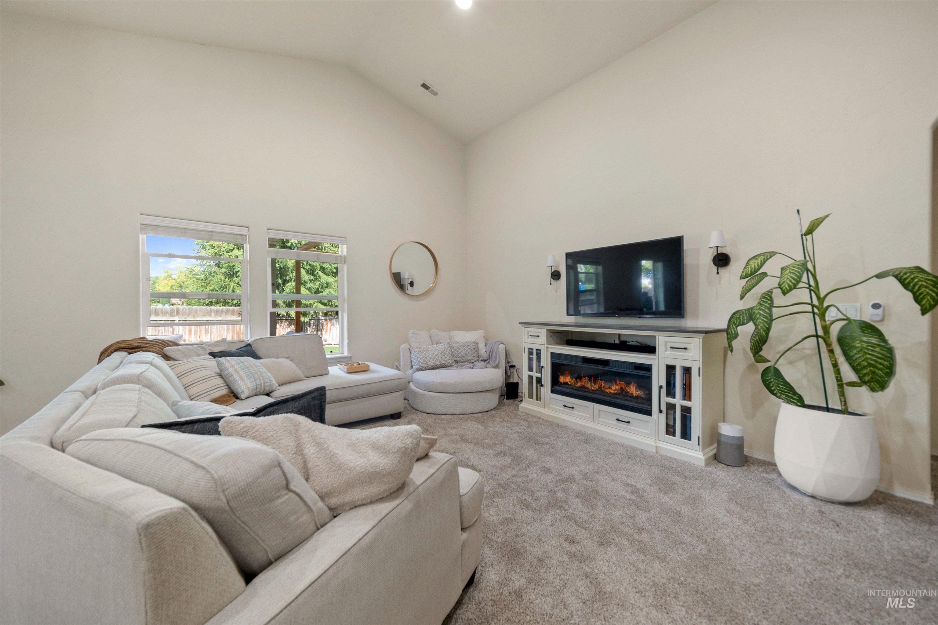 4589 S Denison Ave, Meridian, Idaho 83642, 4 Bedrooms, 2 Bathrooms, Residential For Sale, Price $550,000,MLS 98988647