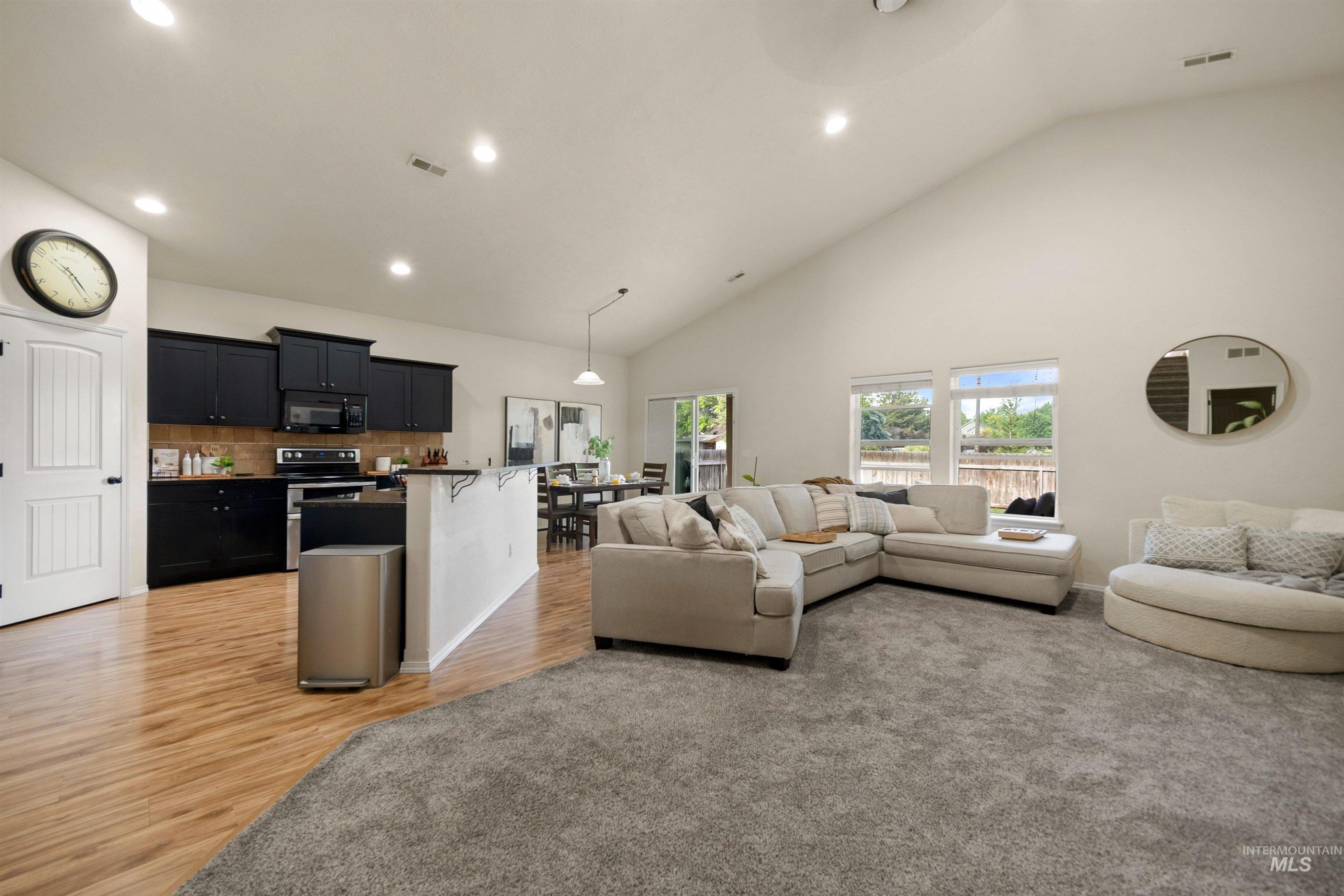 4589 S Denison Ave, Meridian, Idaho 83642, 4 Bedrooms, 2 Bathrooms, Residential For Sale, Price $550,000,MLS 98988647