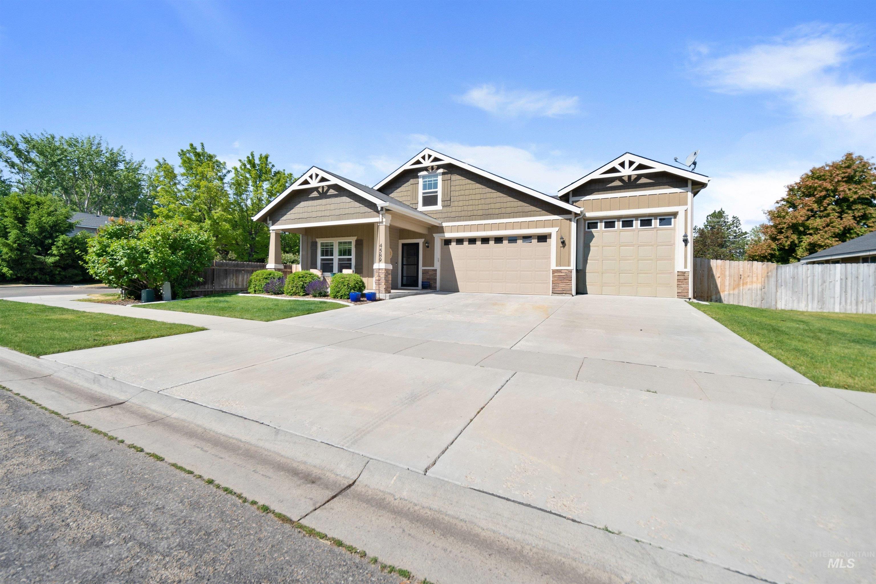 4589 S Denison Ave, Meridian, Idaho 83642, 4 Bedrooms, 2 Bathrooms, Residential For Sale, Price $550,000,MLS 98988647
