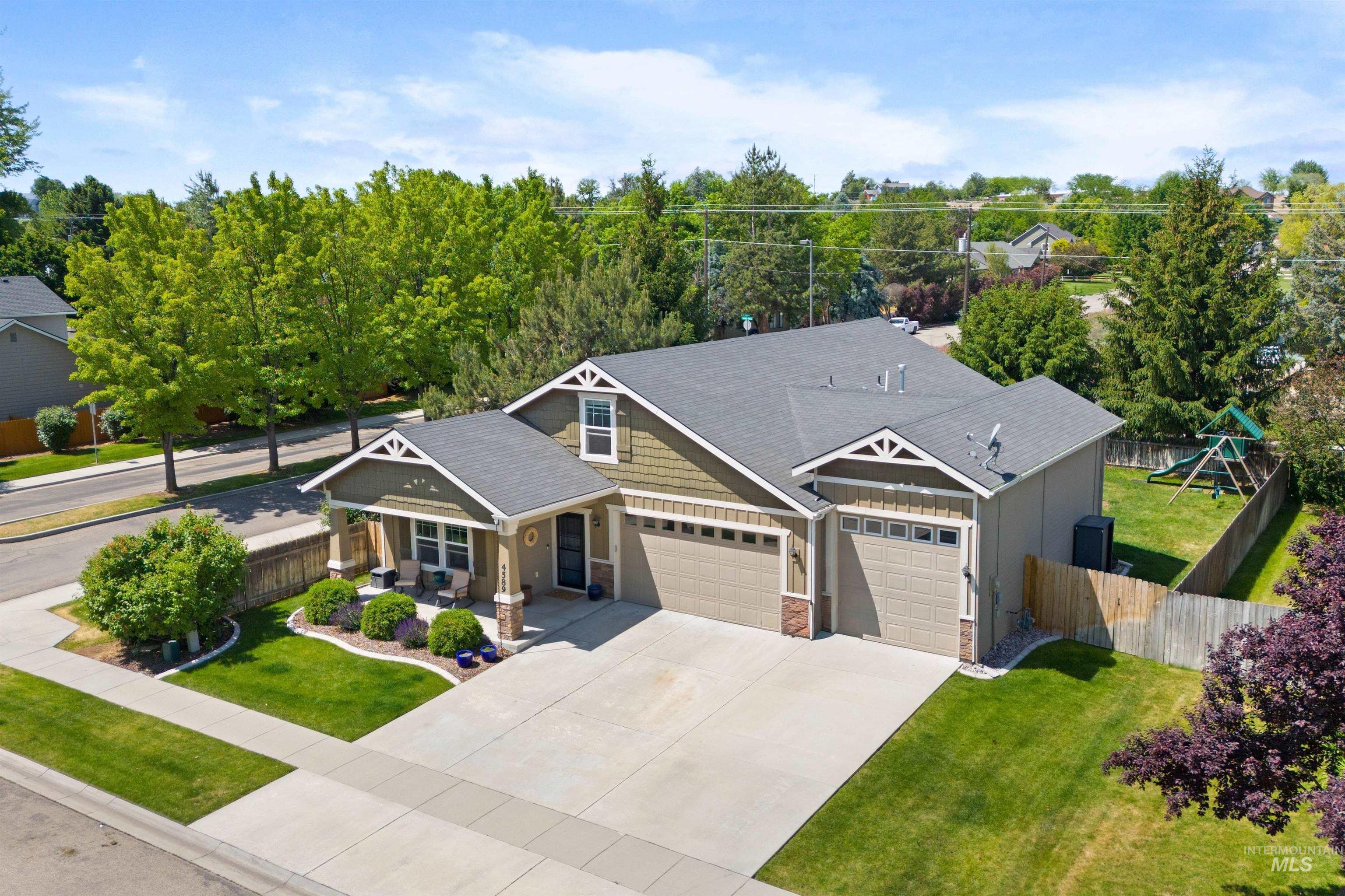 4589 S Denison Ave, Meridian, Idaho 83642, 4 Bedrooms, 2 Bathrooms, Residential For Sale, Price $550,000,MLS 98988647