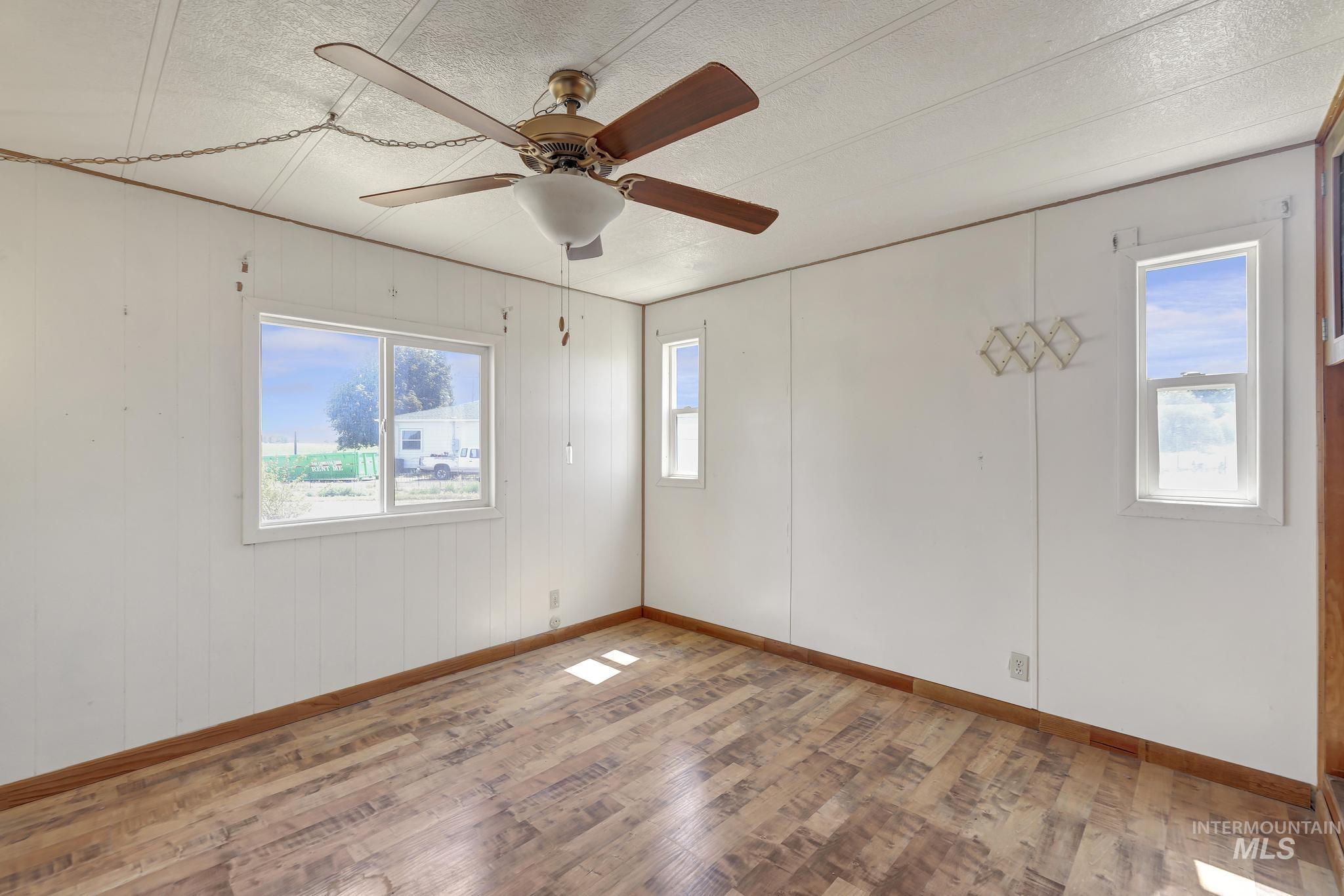 731 W Polk St., Kimberly, Idaho 83341-5102, 2 Bedrooms, 2 Bathrooms, Residential For Sale, Price $350,000,MLS 98988655
