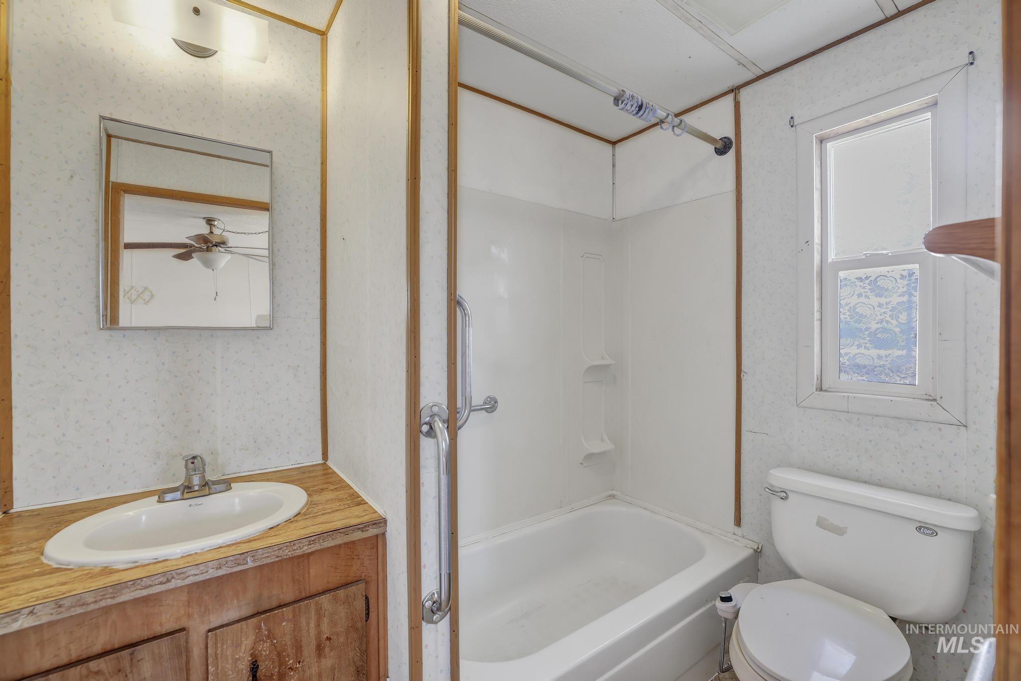 731 W Polk St., Kimberly, Idaho 83341-5102, 2 Bedrooms, 2 Bathrooms, Residential For Sale, Price $350,000,MLS 98988655