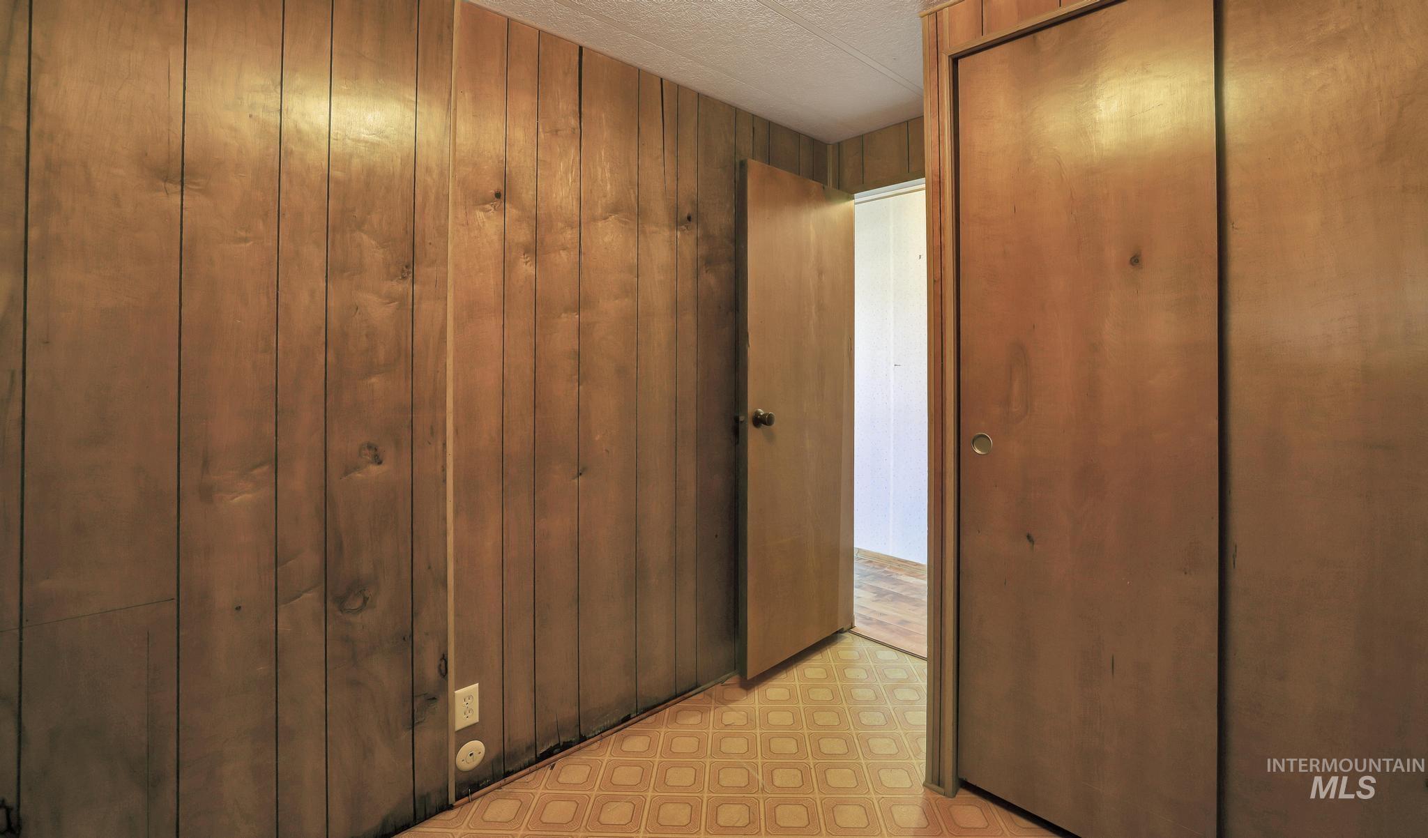731 W Polk St., Kimberly, Idaho 83341-5102, 2 Bedrooms, 2 Bathrooms, Residential For Sale, Price $350,000,MLS 98988655