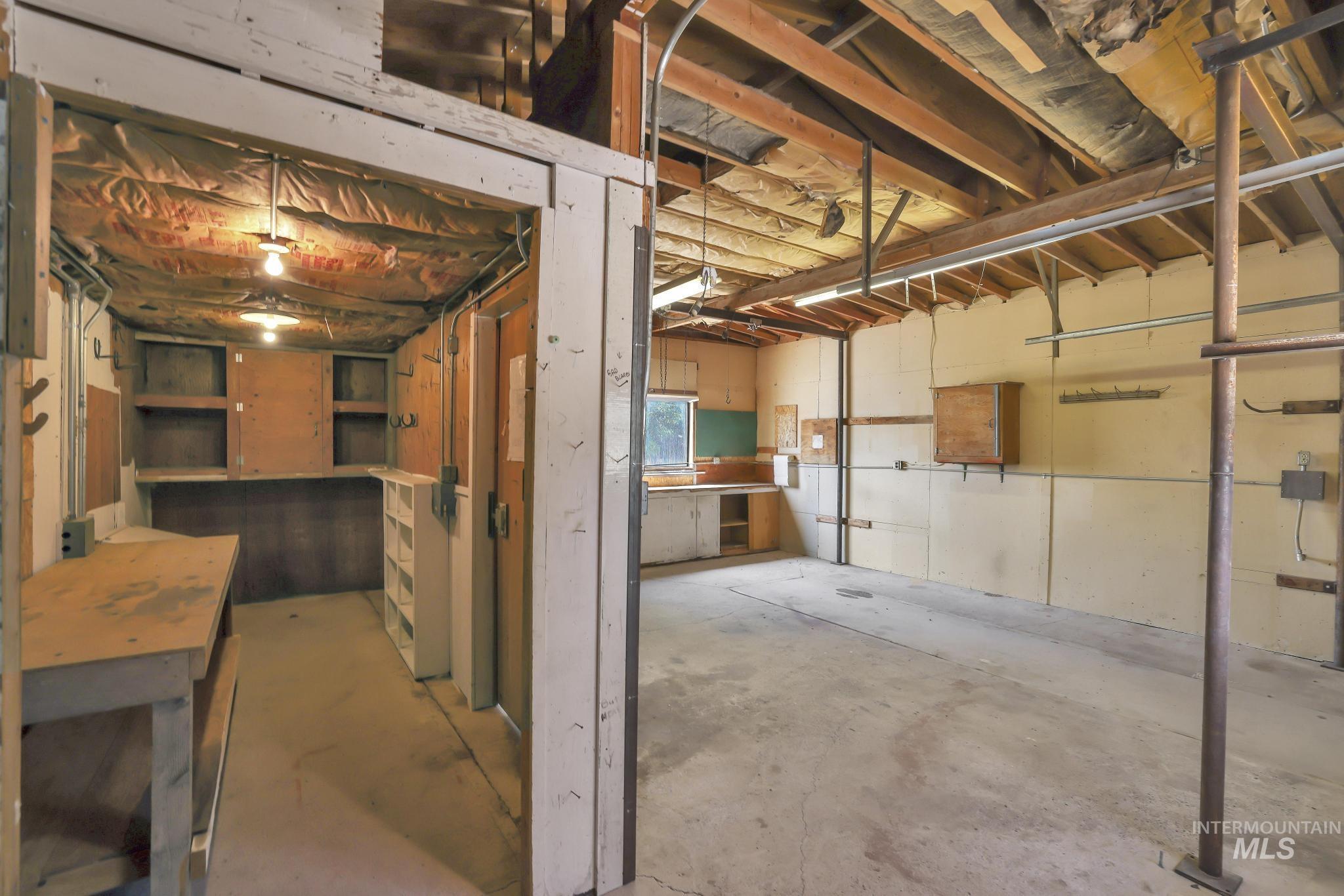 731 W Polk St., Kimberly, Idaho 83341-5102, 2 Bedrooms, 2 Bathrooms, Residential For Sale, Price $350,000,MLS 98988655