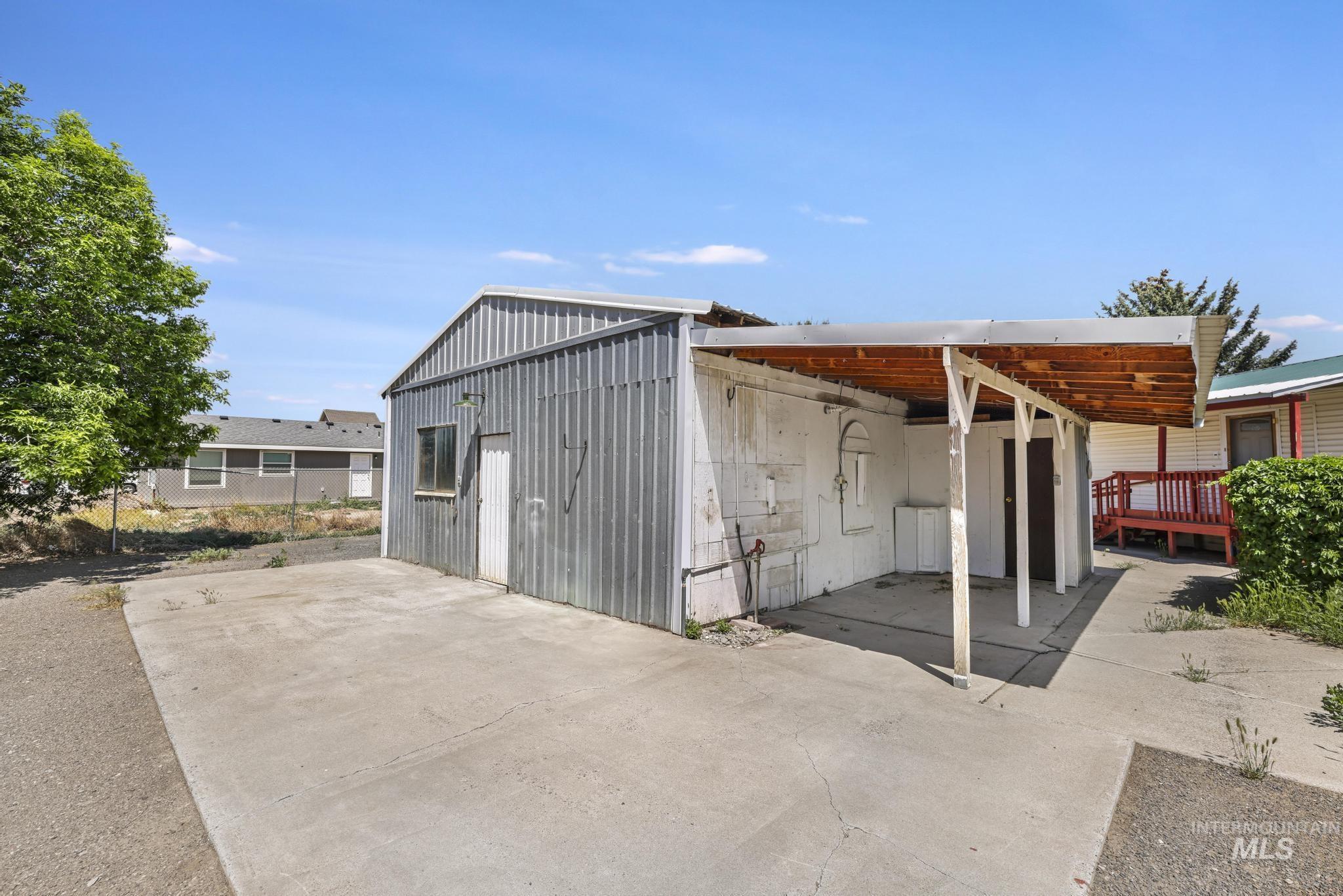 731 W Polk St., Kimberly, Idaho 83341-5102, 2 Bedrooms, 2 Bathrooms, Residential For Sale, Price $350,000,MLS 98988655