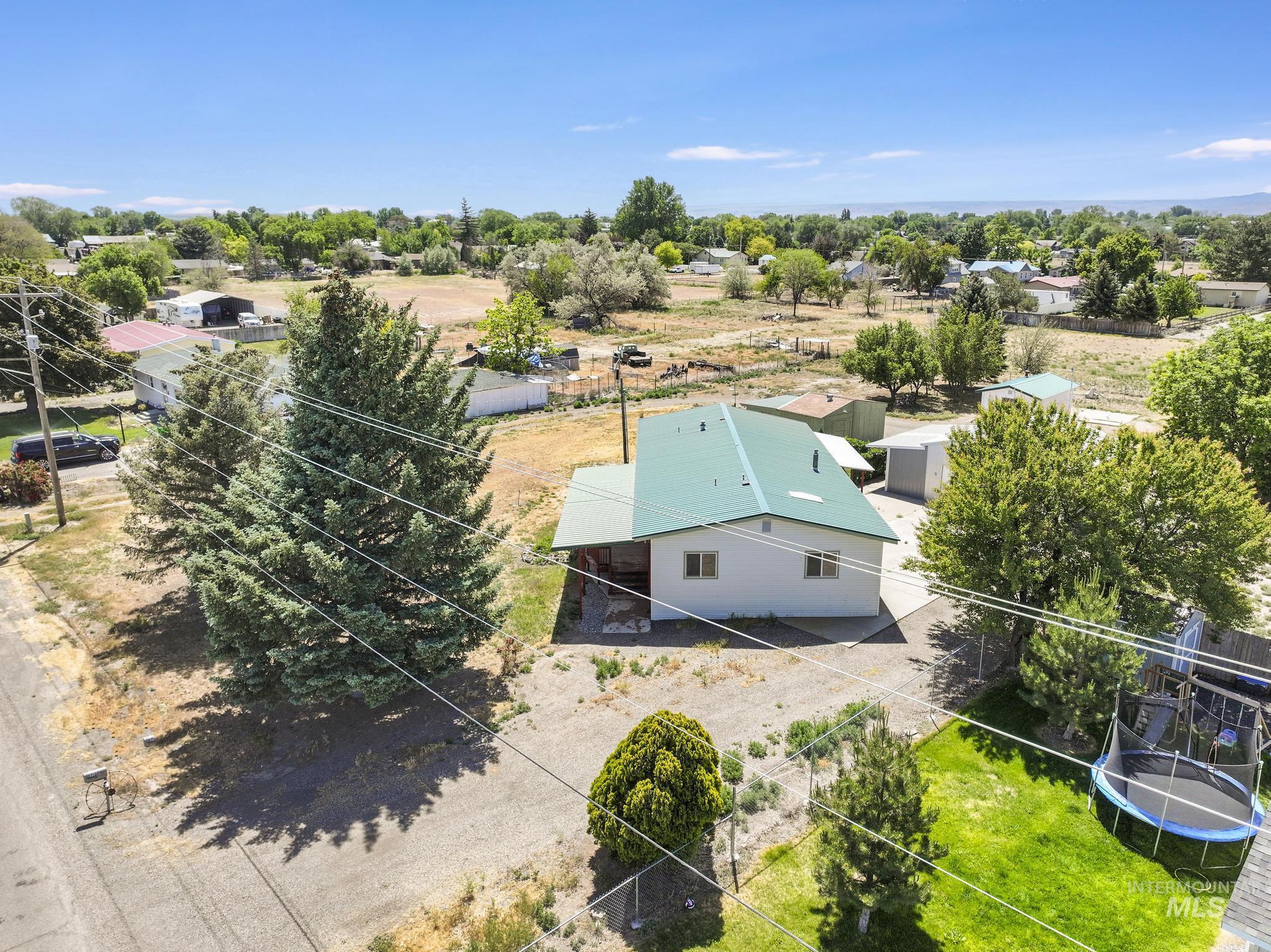 731 W Polk St., Kimberly, Idaho 83341-5102, 2 Bedrooms, 2 Bathrooms, Residential For Sale, Price $350,000,MLS 98988655
