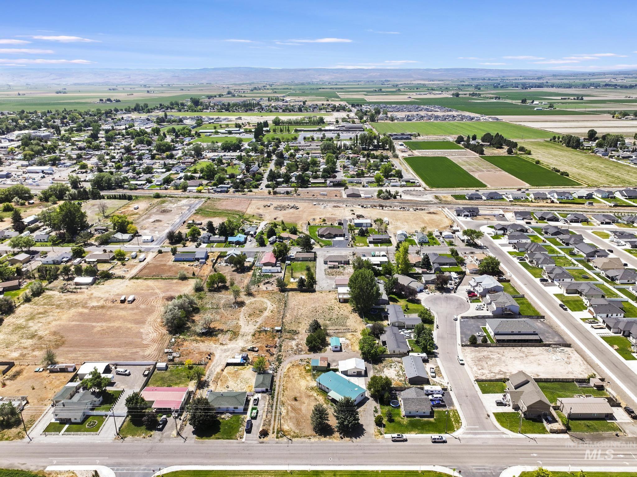 731 W Polk St., Kimberly, Idaho 83341-5102, 2 Bedrooms, 2 Bathrooms, Residential For Sale, Price $350,000,MLS 98988655