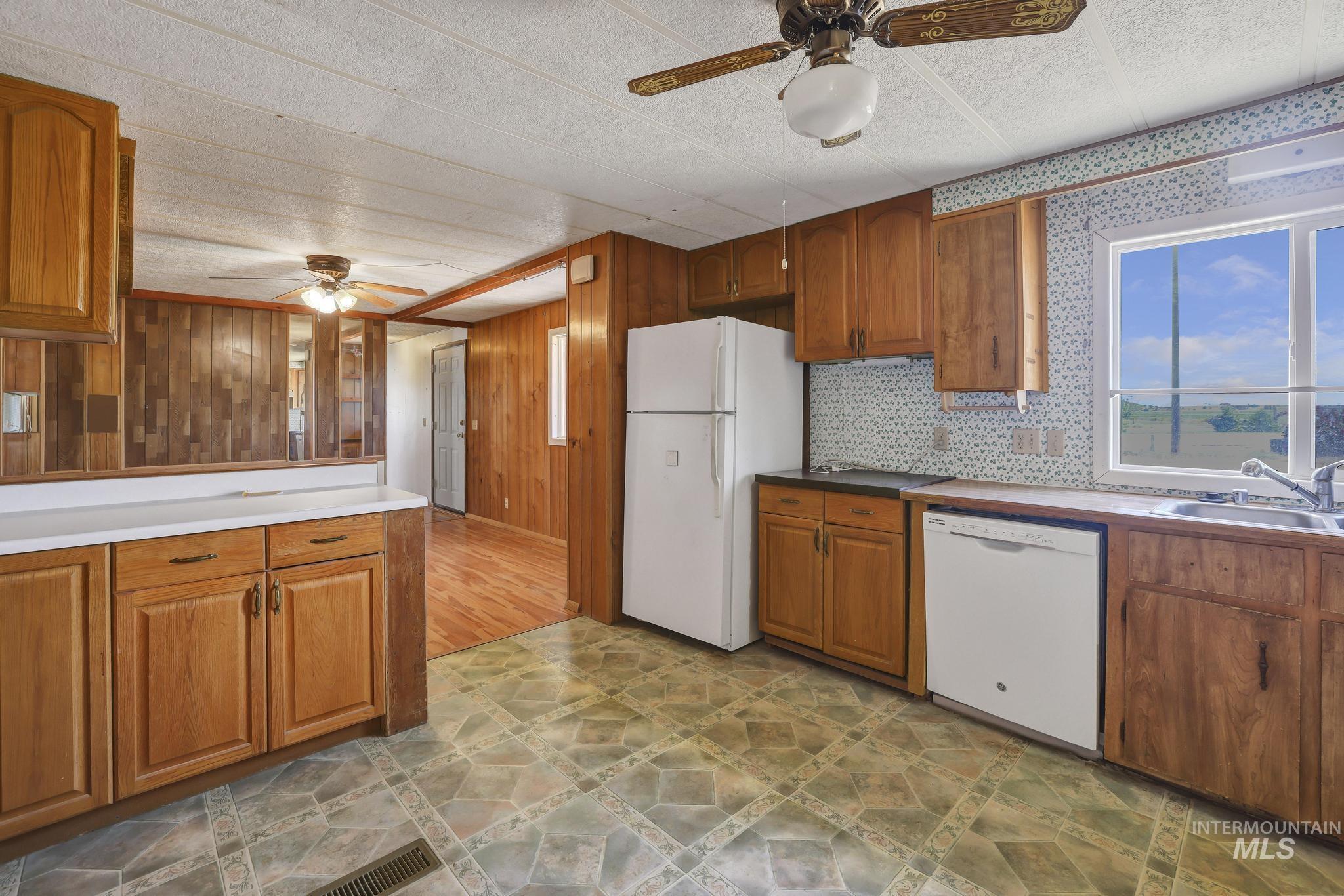 731 W Polk St., Kimberly, Idaho 83341-5102, 2 Bedrooms, 2 Bathrooms, Residential For Sale, Price $350,000,MLS 98988655