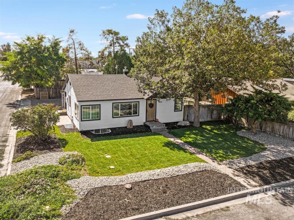 1898 Sigrid Ave, Twin Falls, Idaho 83301, 4 Bedrooms, 2 Bathrooms, Residential For Sale, Price $344,000,MLS 98988673