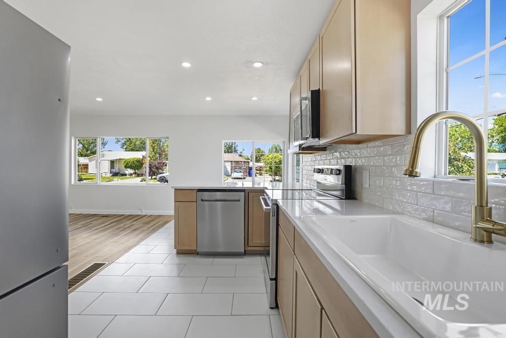 1898 Sigrid Ave, Twin Falls, Idaho 83301, 4 Bedrooms, 2 Bathrooms, Residential For Sale, Price $344,000,MLS 98988673