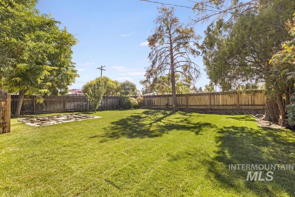 1898 Sigrid Ave, Twin Falls, Idaho 83301, 4 Bedrooms, 2 Bathrooms, Residential For Sale, Price $344,000,MLS 98988673