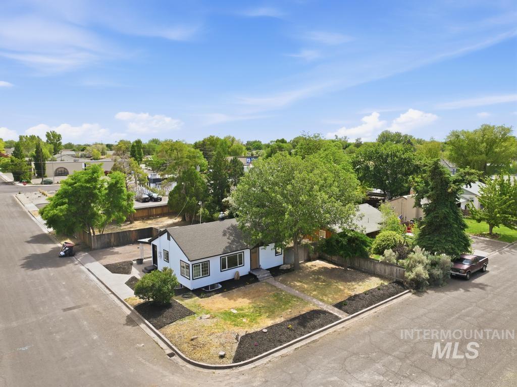 1898 Sigrid Ave, Twin Falls, Idaho 83301-5320, 4 Bedrooms, 2 Bathrooms, Residential For Sale, Price $368,000, 98988673