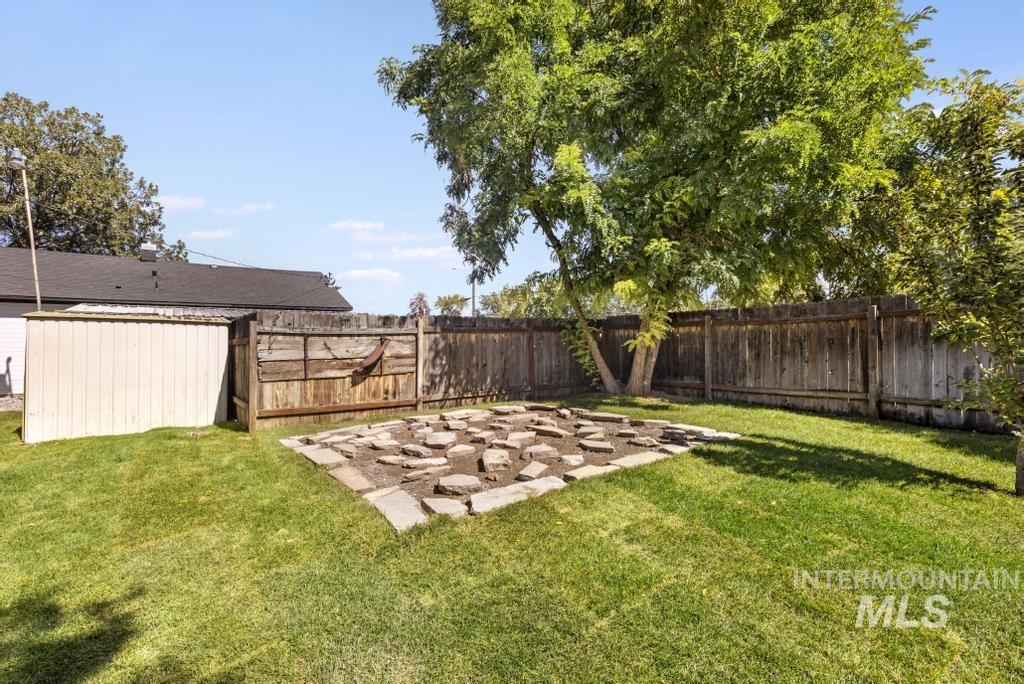 1898 Sigrid Ave, Twin Falls, Idaho 83301, 4 Bedrooms, 2 Bathrooms, Residential For Sale, Price $344,000,MLS 98988673