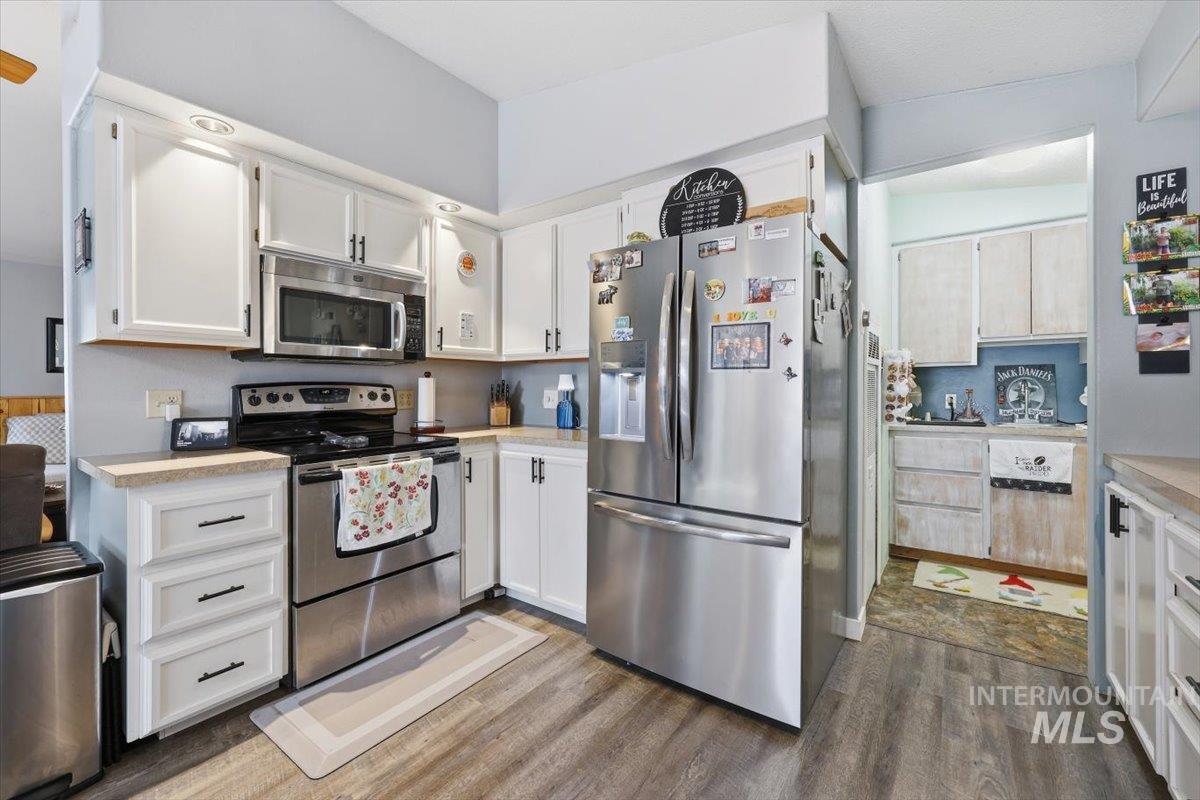 10762 N River Road, Payette, Idaho 83661, 2 Bedrooms, 2 Bathrooms, Residential For Sale, Price $469,000,MLS 98988681