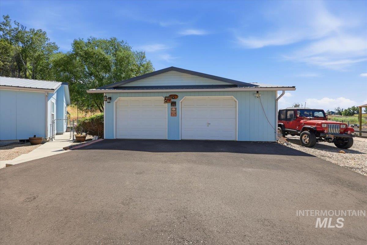10762 N River Road, Payette, Idaho 83661, 2 Bedrooms, 2 Bathrooms, Residential For Sale, Price $469,000,MLS 98988681