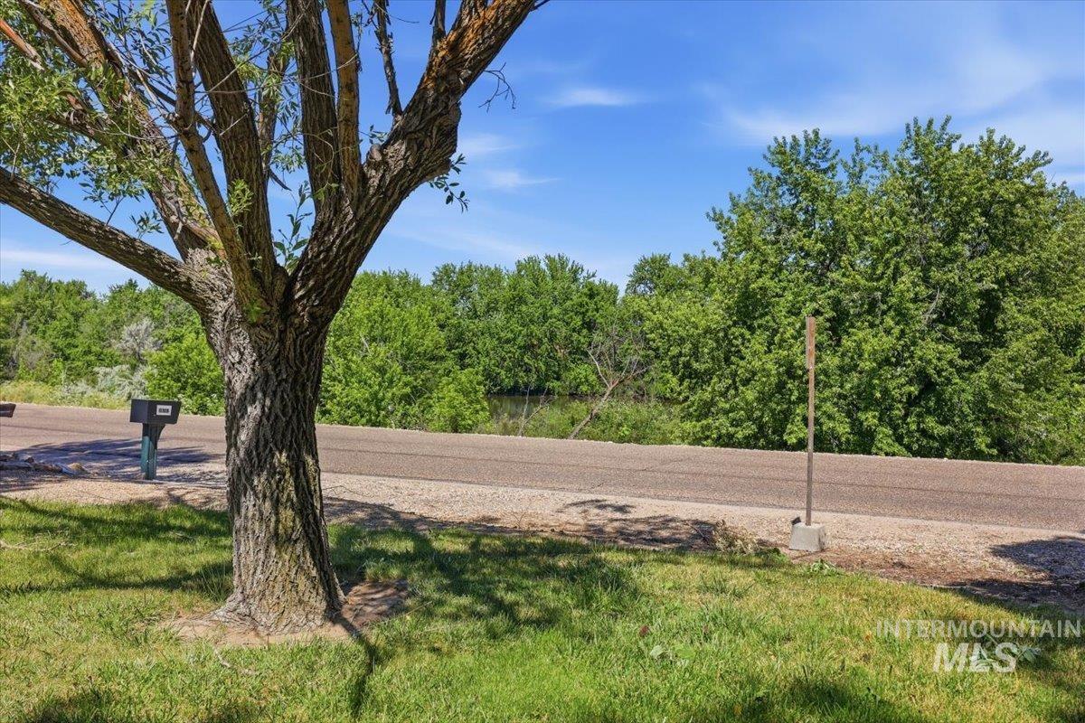 10762 N River Road, Payette, Idaho 83661, 2 Bedrooms, 2 Bathrooms, Residential For Sale, Price $469,000,MLS 98988681