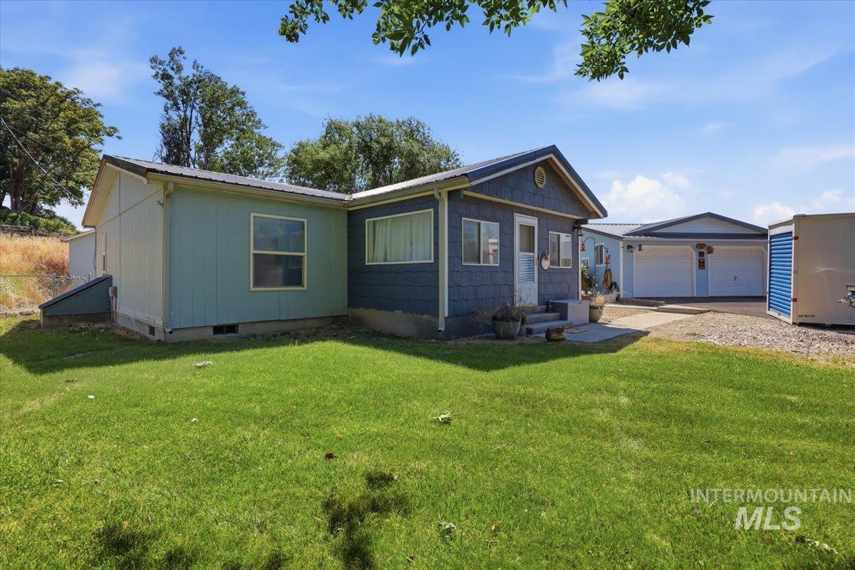 10762 N River Road, Payette, Idaho 83661, 2 Bedrooms, 2 Bathrooms, Residential For Sale, Price $469,000,MLS 98988681