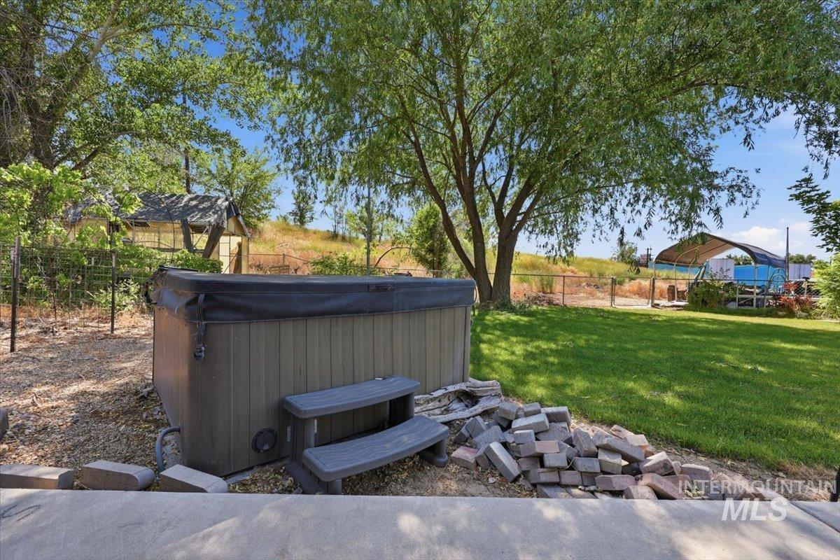 10762 N River Road, Payette, Idaho 83661, 2 Bedrooms, 2 Bathrooms, Residential For Sale, Price $469,000,MLS 98988681
