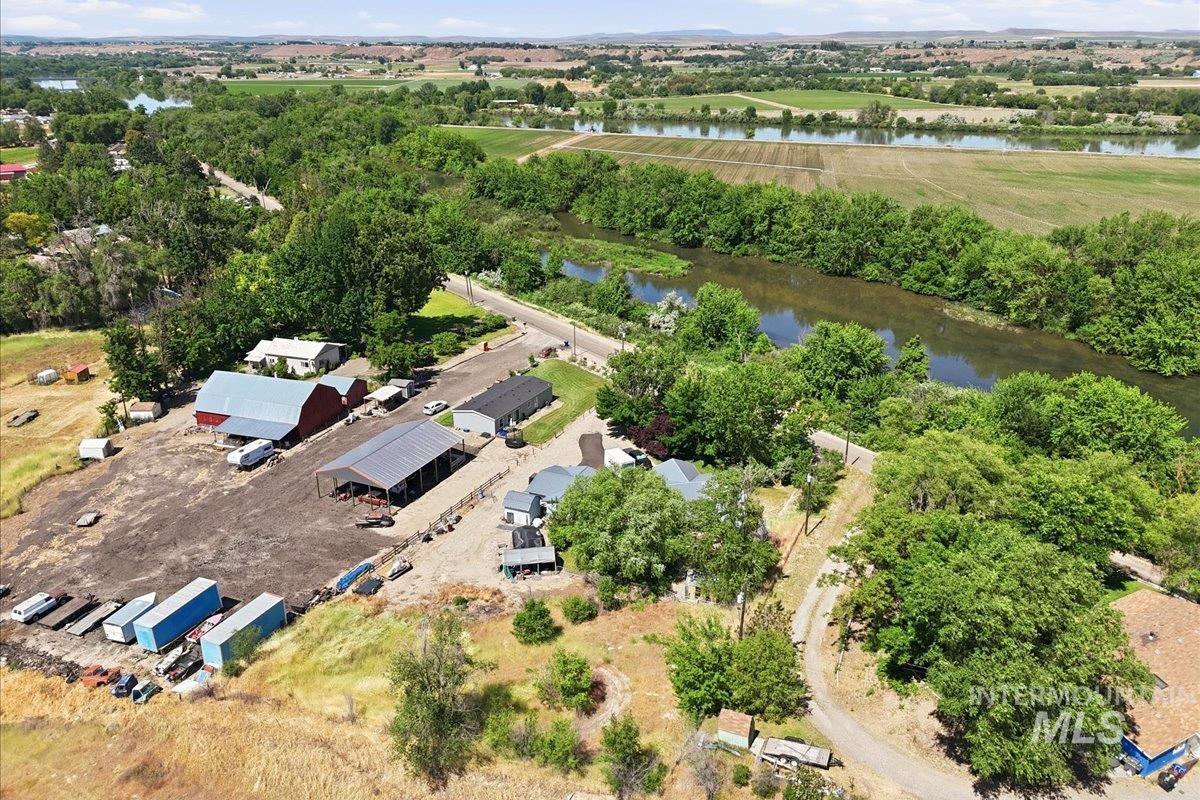10762 N River Road, Payette, Idaho 83661, 2 Bedrooms, 2 Bathrooms, Residential For Sale, Price $469,000,MLS 98988681