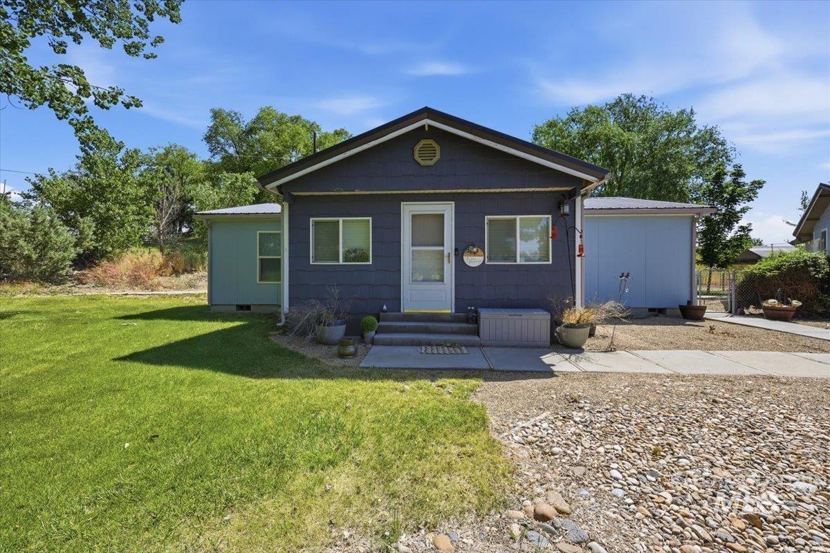 10762 N River Road, Payette, Idaho 83661, 2 Bedrooms, 2 Bathrooms, Residential For Sale, Price $469,000,MLS 98988681