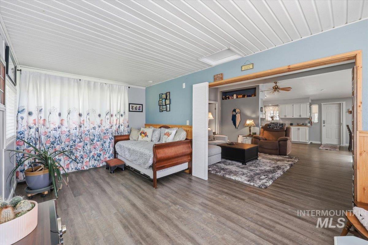10762 N River Road, Payette, Idaho 83661, 2 Bedrooms, 2 Bathrooms, Residential For Sale, Price $469,000,MLS 98988681