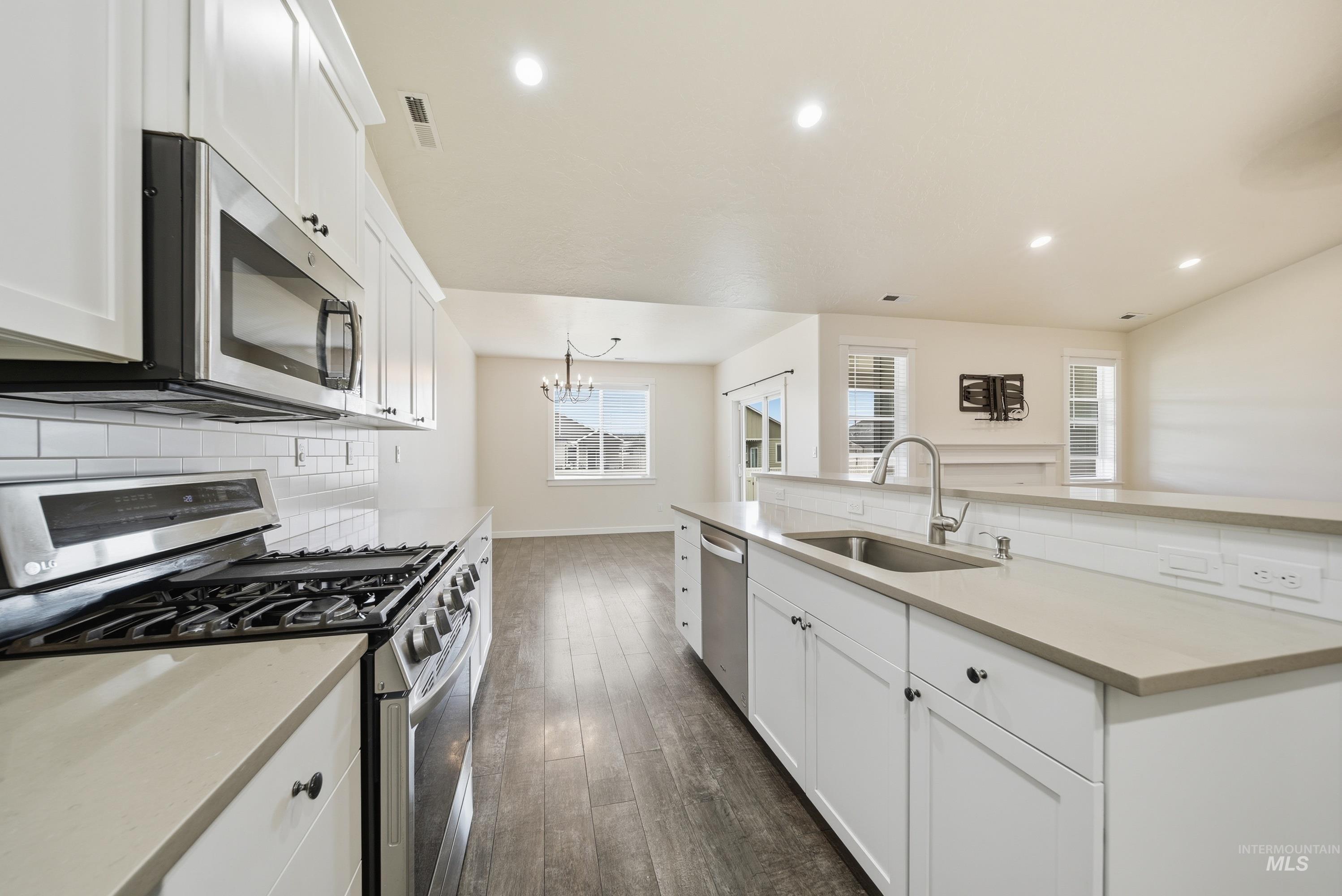 6125 W Mattawa Dr, Meridian, Idaho 83646, 4 Bedrooms, 3 Bathrooms, Residential For Sale, Price $565,000,MLS 98988683