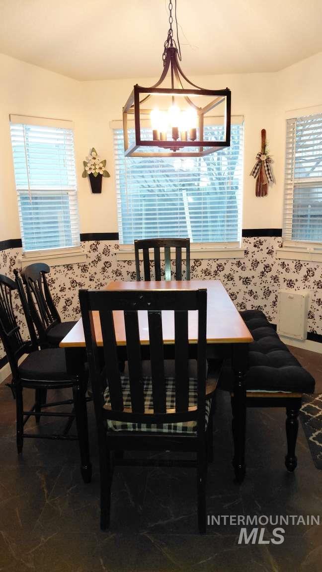 18460 Avalon Place, Nampa, Idaho 83687, 3 Bedrooms, 2 Bathrooms, Residential For Sale, Price $375,000,MLS 98988684