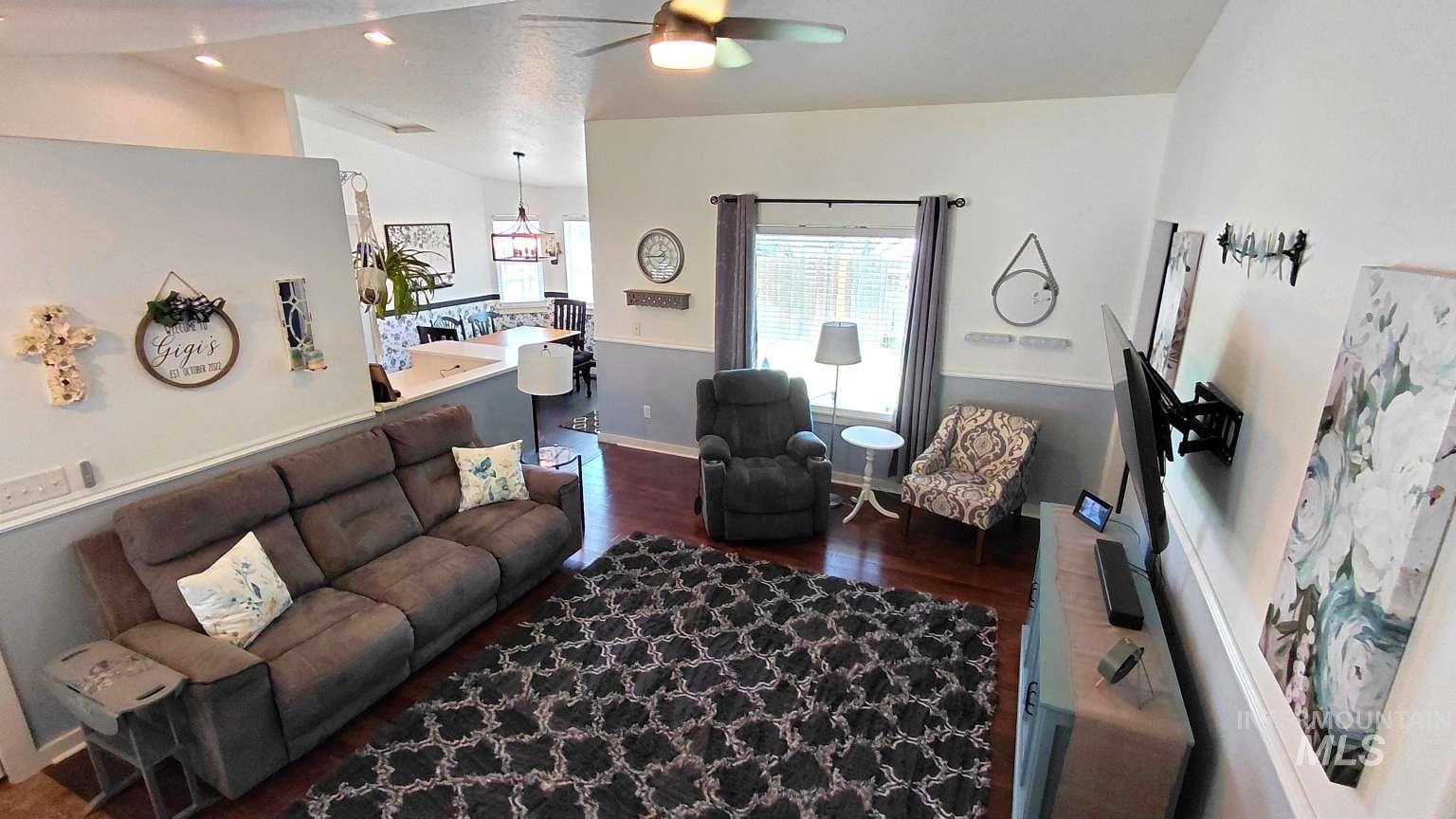 18460 Avalon Place, Nampa, Idaho 83687, 3 Bedrooms, 2 Bathrooms, Residential For Sale, Price $375,000,MLS 98988684