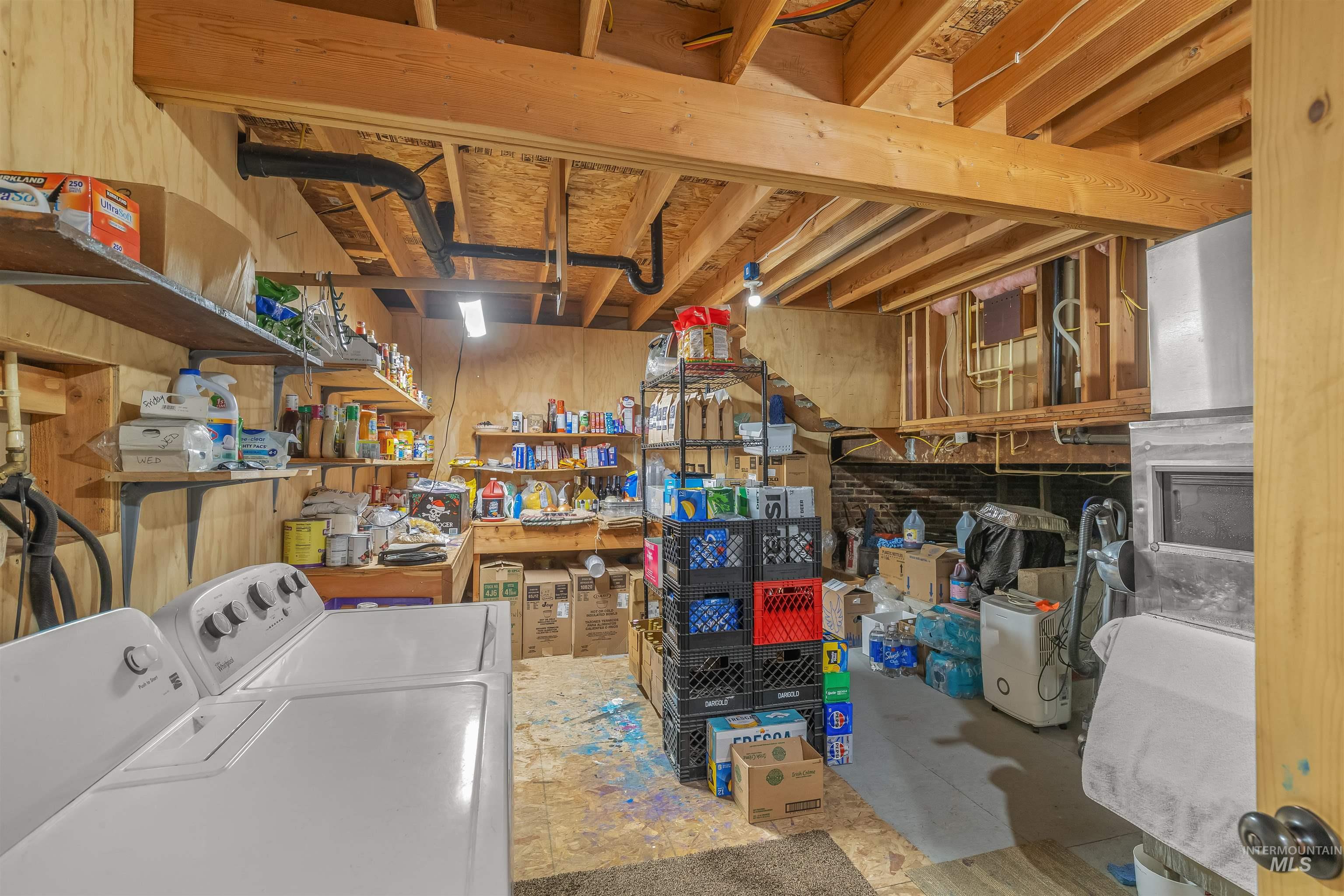112 Main St, Elk River, Idaho 83827, 1 Bedroom, 1 Bathroom, Residential Income For Sale, Price $399,000,MLS 98988688