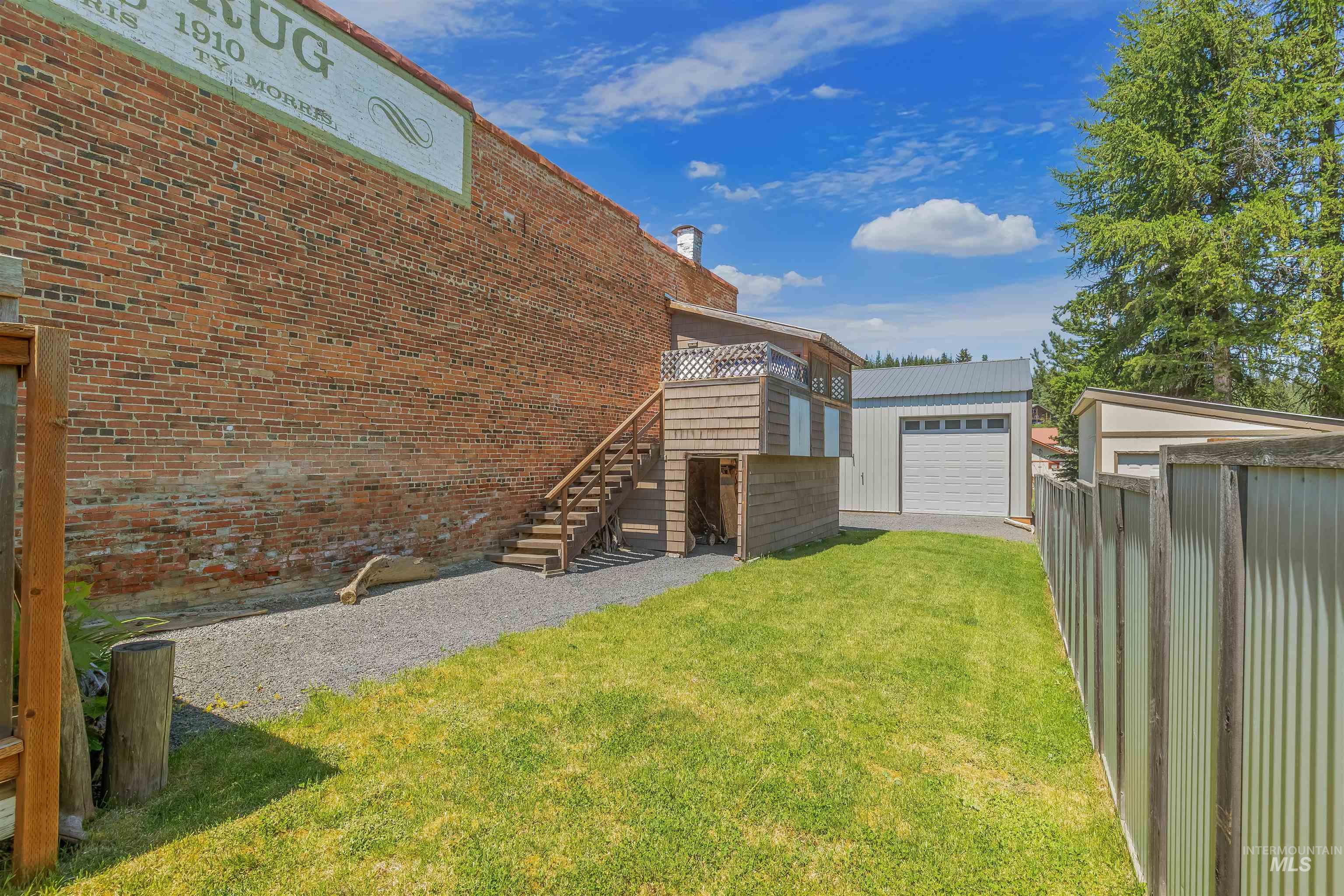 112 Main St, Elk River, Idaho 83827, 1 Bedroom, 1 Bathroom, Residential Income For Sale, Price $399,000,MLS 98988688