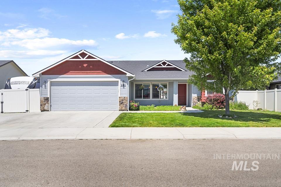 351 Syringa Springs Dr, Fruitland, Idaho 83619, 5 Bedrooms, 2 Bathrooms, Residential For Sale, Price $415,000,MLS 98988689