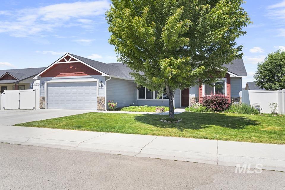 351 Syringa Springs Dr, Fruitland, Idaho 83619, 5 Bedrooms, 2 Bathrooms, Residential For Sale, Price $415,000,MLS 98988689