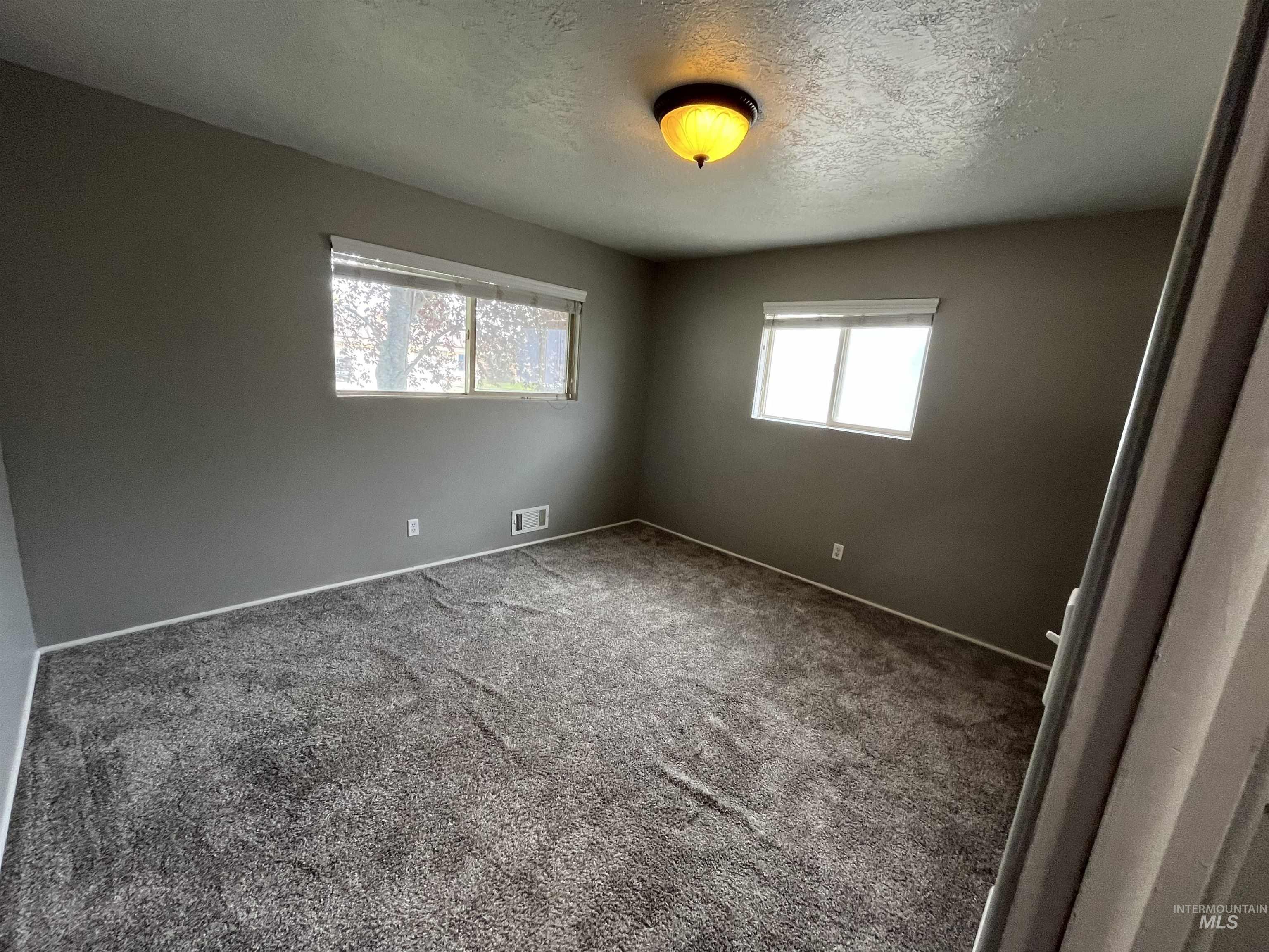 1340 Lawndale, Twin Falls, Idaho 83301, 3 Bedrooms, 1.5 Bathrooms, Residential For Sale, Price $340,000,MLS 98988691
