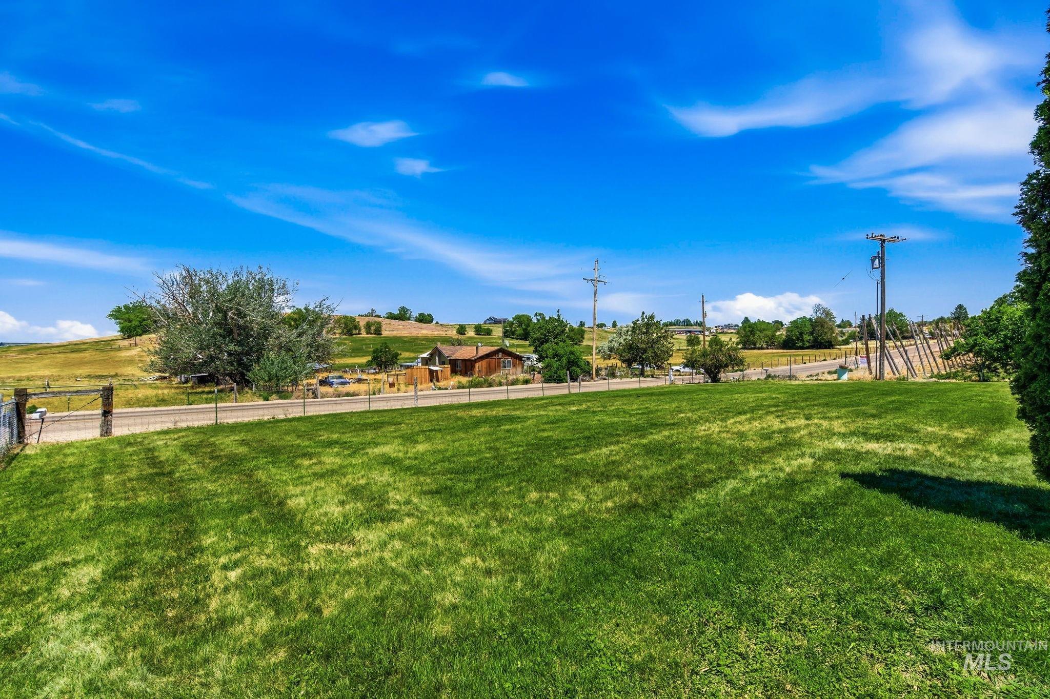 28643 Peckham Rd, Wilder, Idaho 83676, 5 Bedrooms, 3 Bathrooms, Residential For Sale, Price $525,000,MLS 98988692