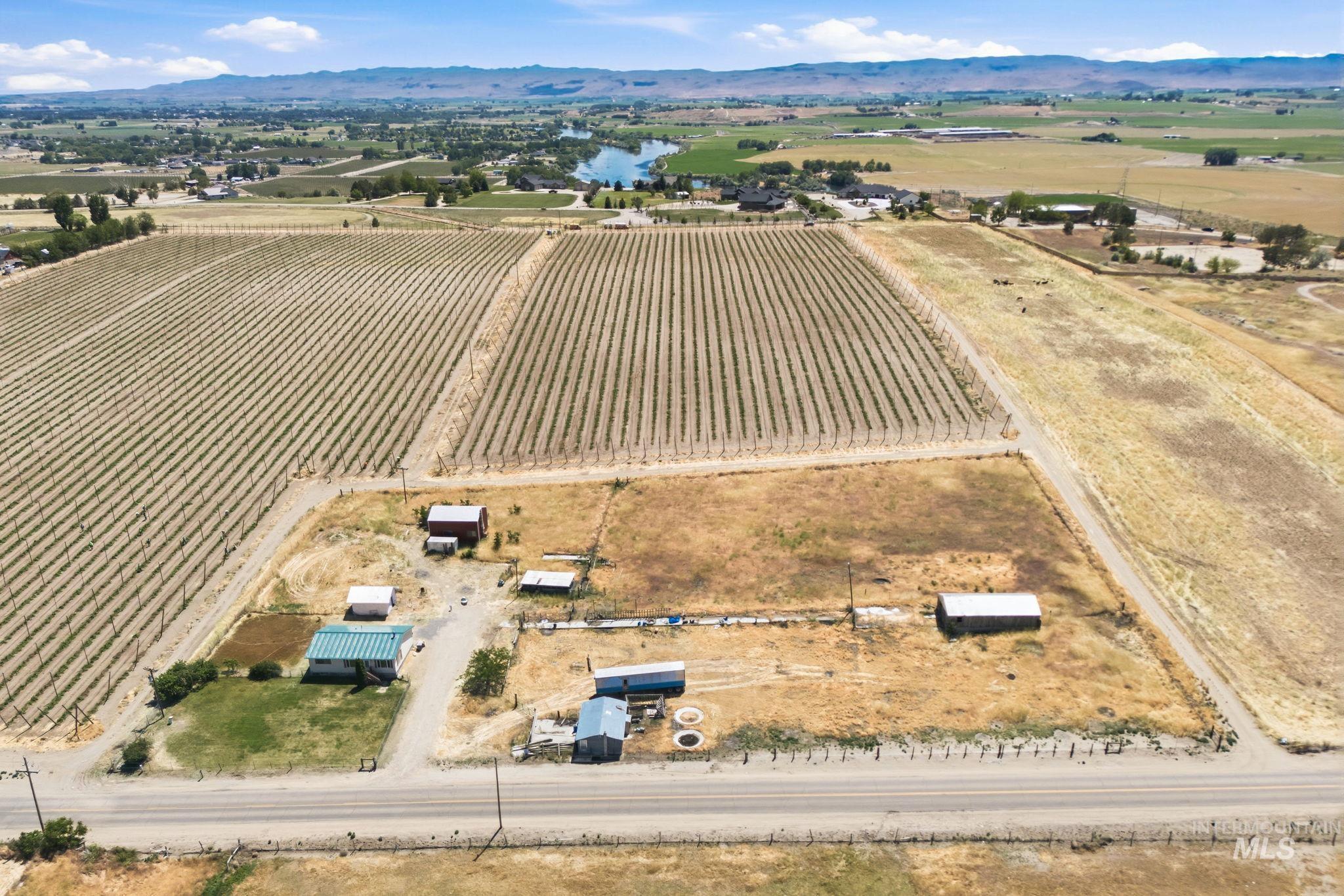 28643 Peckham Rd, Wilder, Idaho 83676, 5 Bedrooms, 3 Bathrooms, Residential For Sale, Price $525,000,MLS 98988692