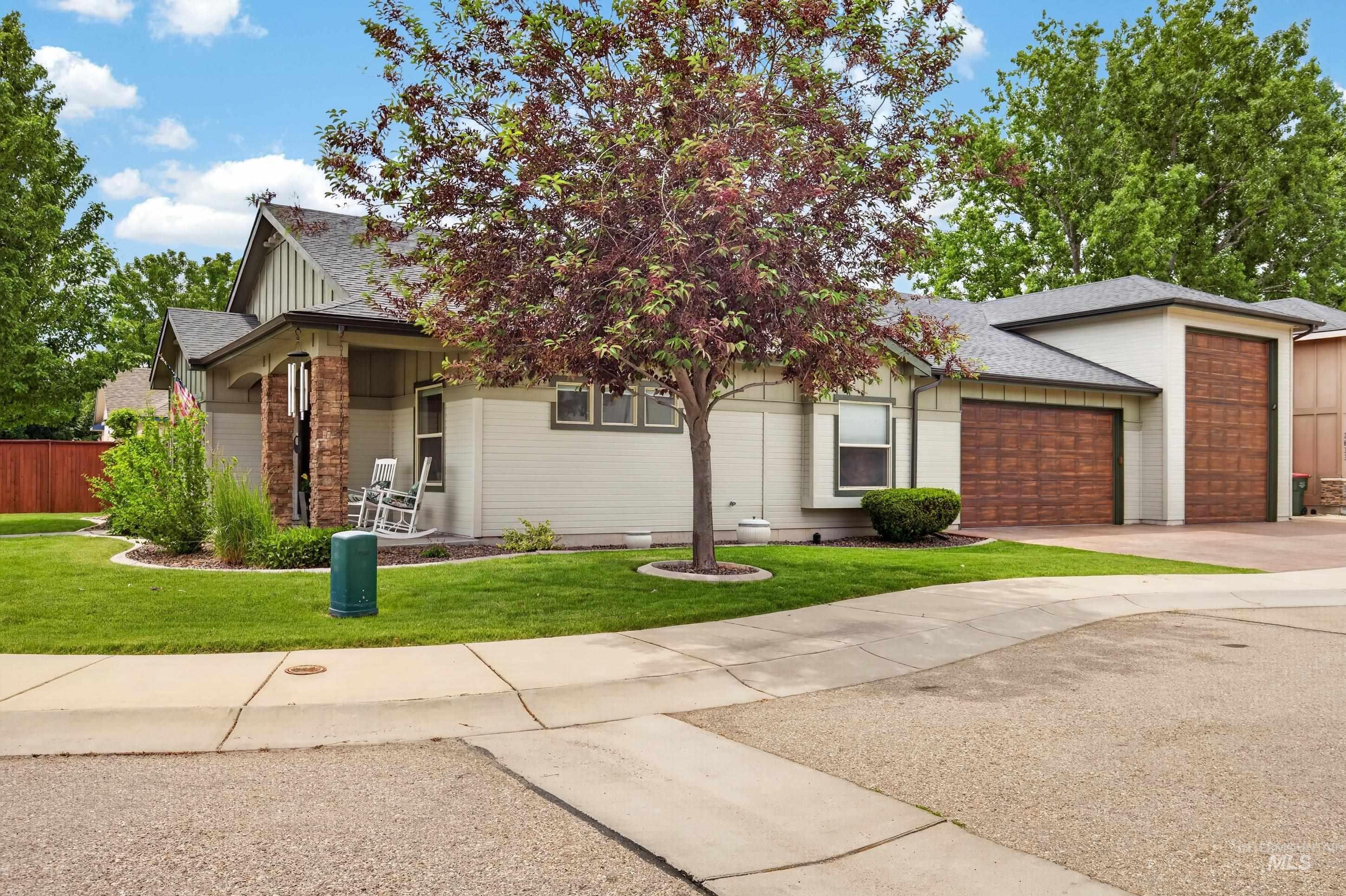 2645 S Inglenook Pl, Meridian, Idaho 83642, 3 Bedrooms, 2 Bathrooms, Residential For Sale, Price $599,999,MLS 98988696