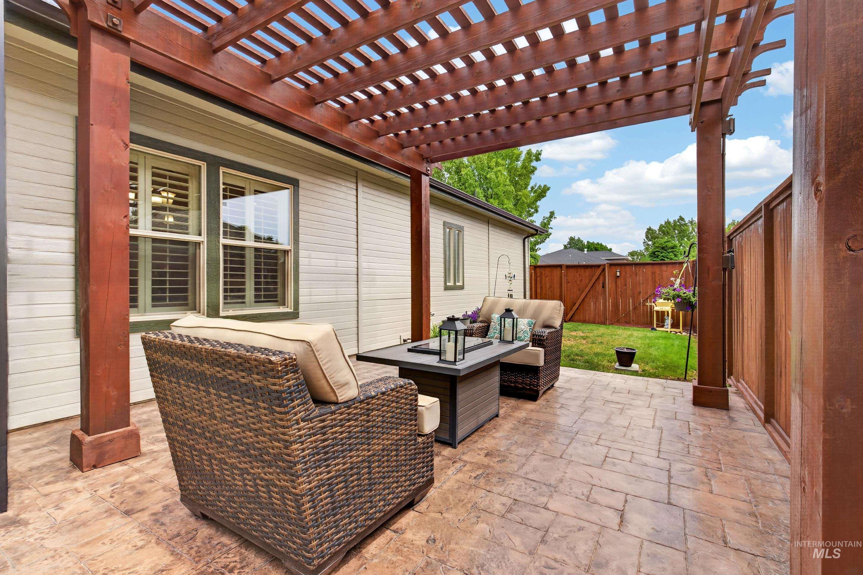 2645 S Inglenook Pl, Meridian, Idaho 83642, 3 Bedrooms, 2 Bathrooms, Residential For Sale, Price $599,999,MLS 98988696