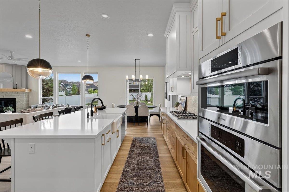 8448 W Brooks Dr, Boise, Idaho 83714, 5 Bedrooms, 3 Bathrooms, Residential For Sale, Price $1,050,000,MLS 98988701