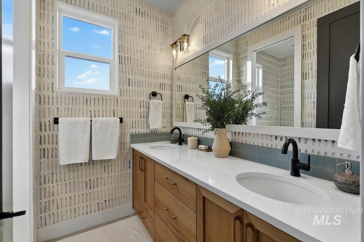 8448 W Brooks Dr, Boise, Idaho 83714, 5 Bedrooms, 3 Bathrooms, Residential For Sale, Price $1,050,000,MLS 98988701